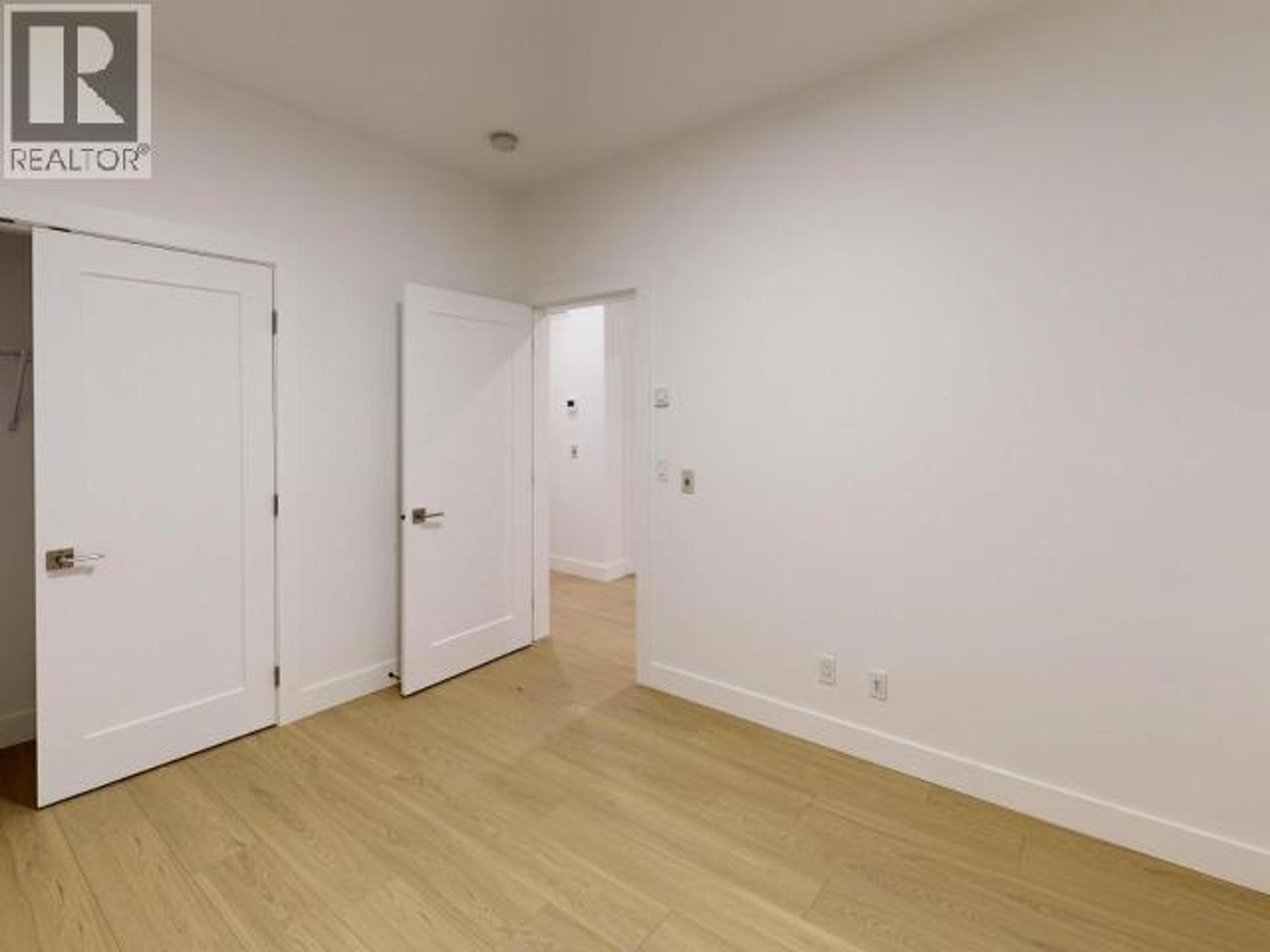 #C102 6900 BURNABY STREET - 18