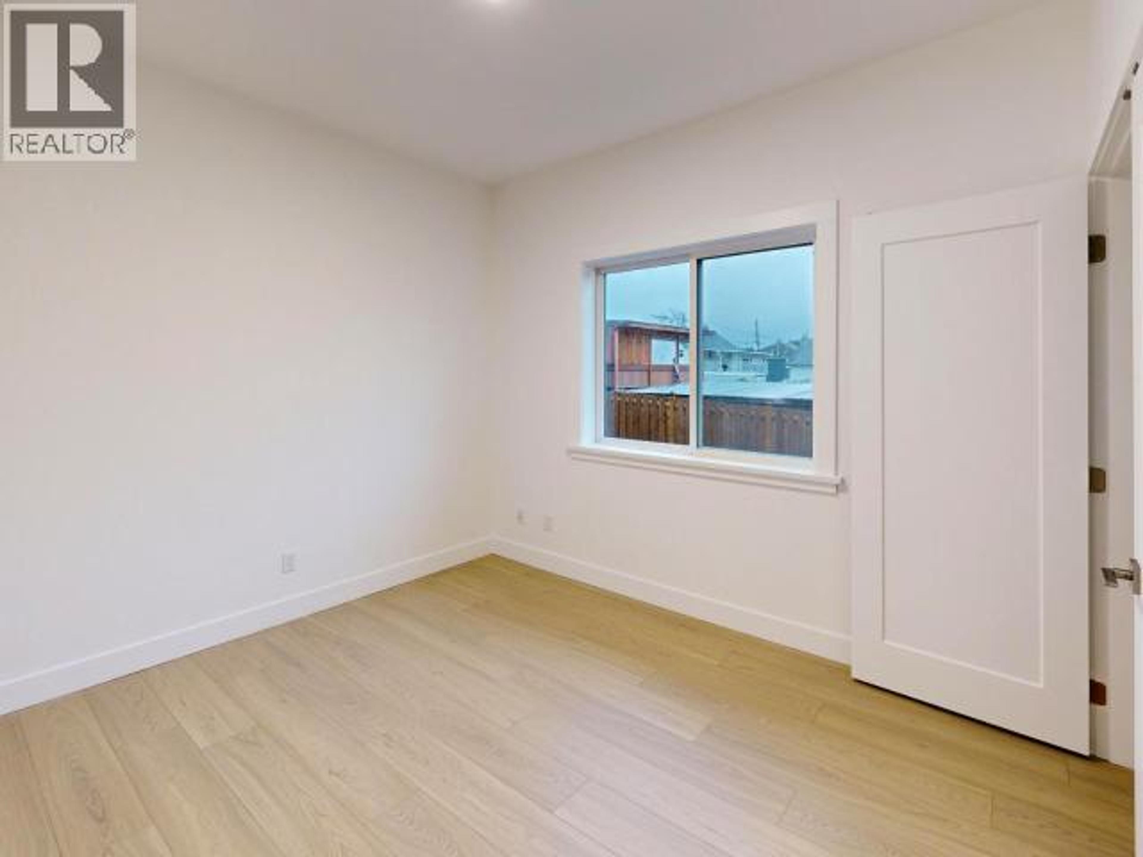 #C204 6900 BURNABY STREET - 16