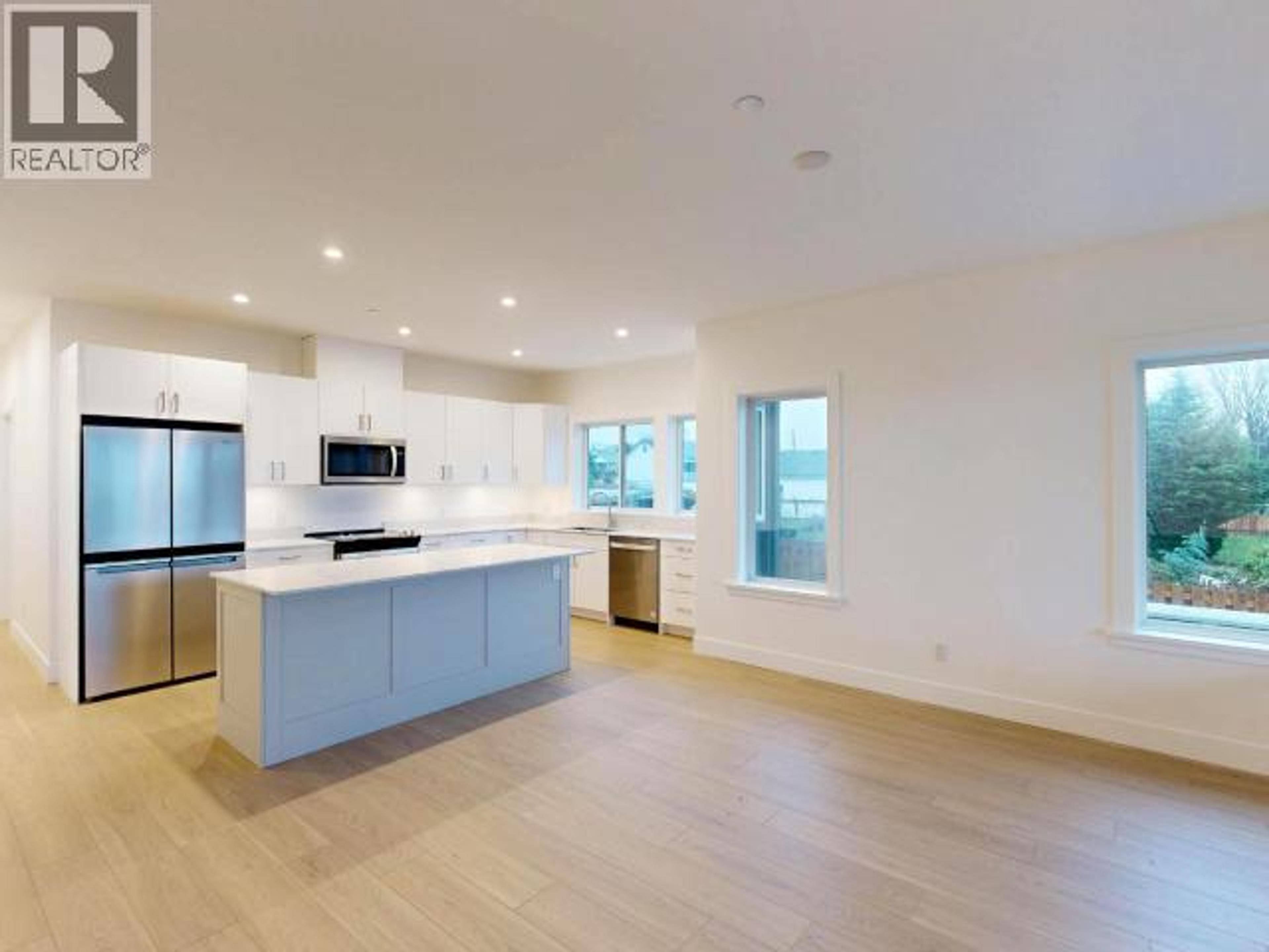 #C204 6900 BURNABY STREET - 7