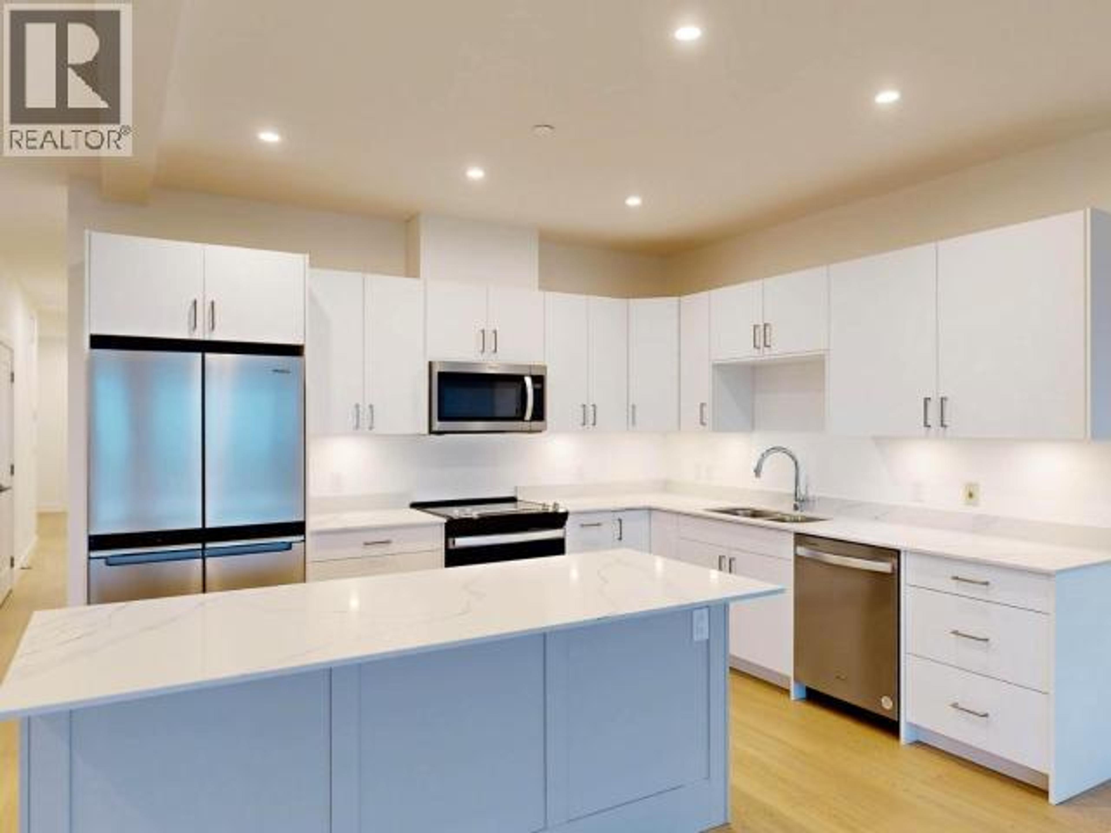 #C202 6900 BURNABY STREET - 10