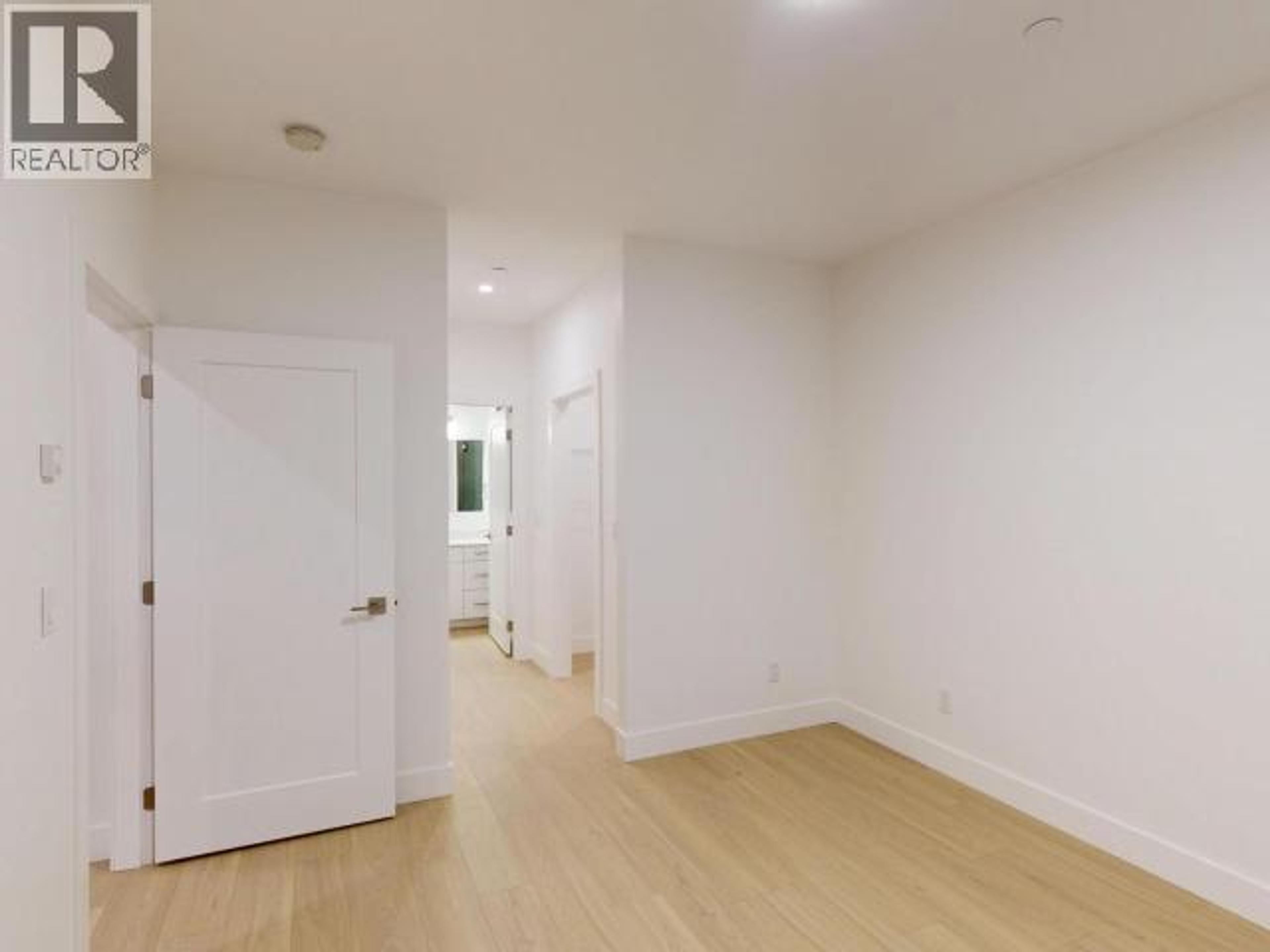 #C202 6900 BURNABY STREET - 13