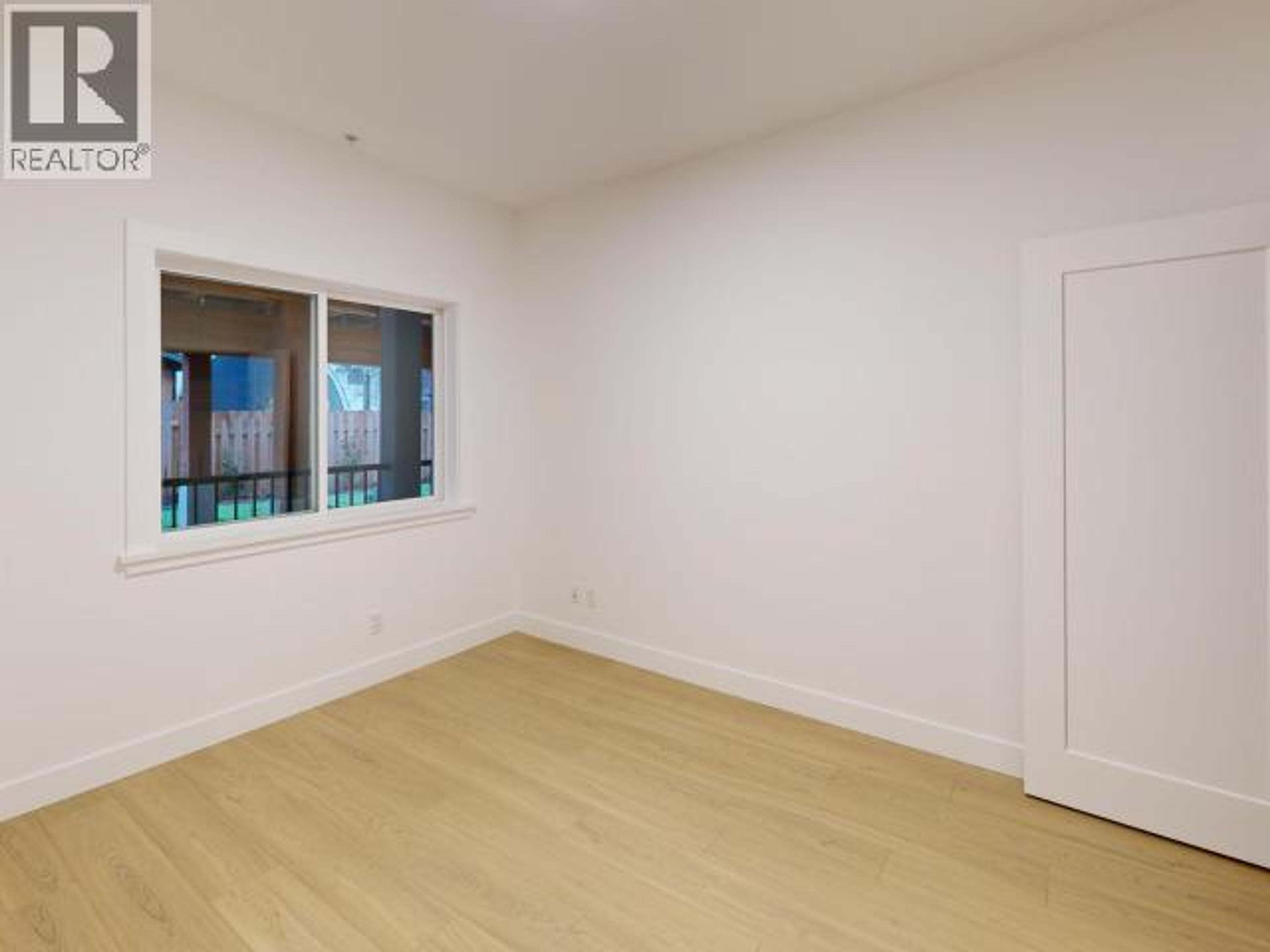 #C202 6900 BURNABY STREET - 16