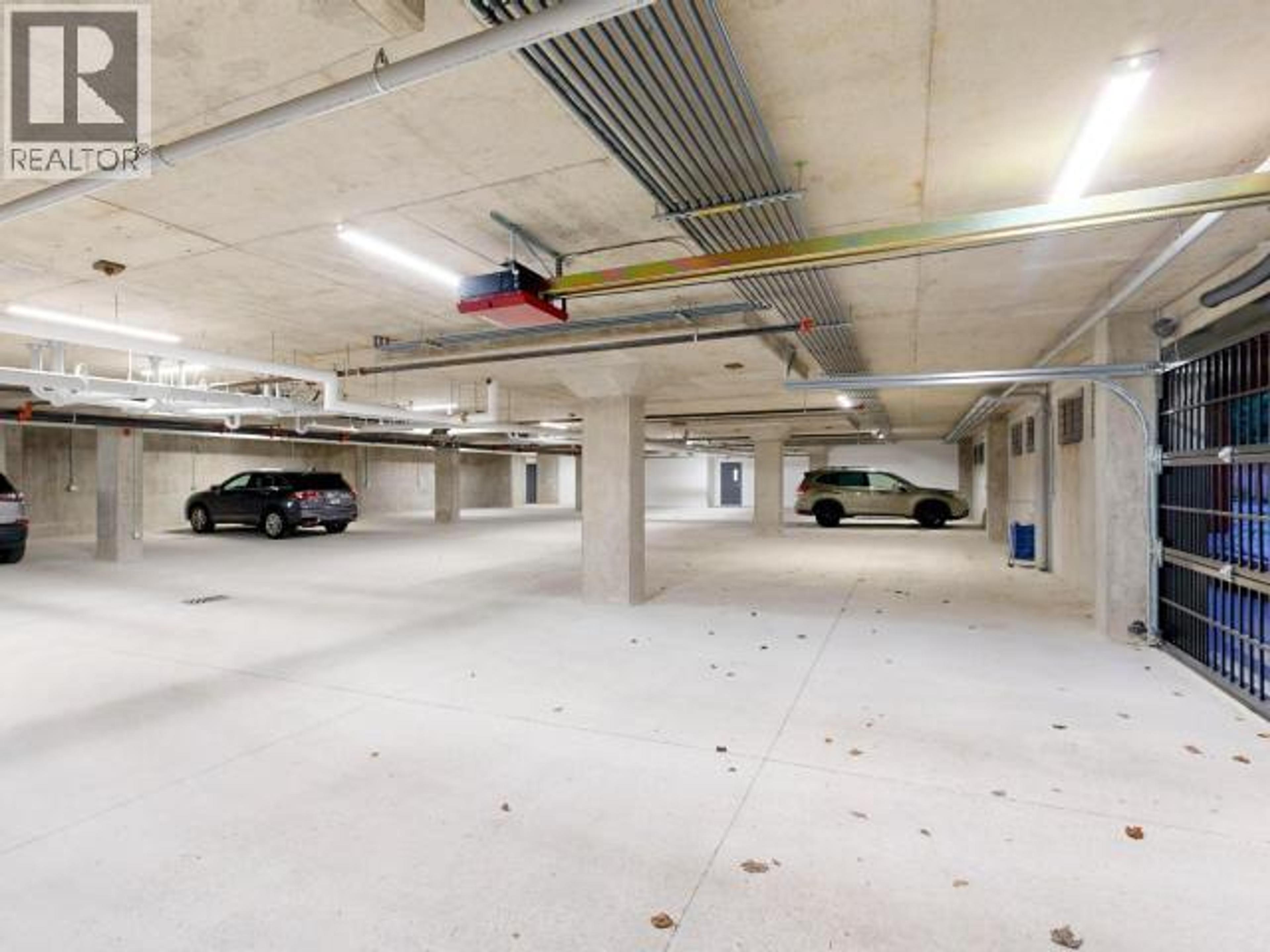 #C202 6900 BURNABY STREET - 25