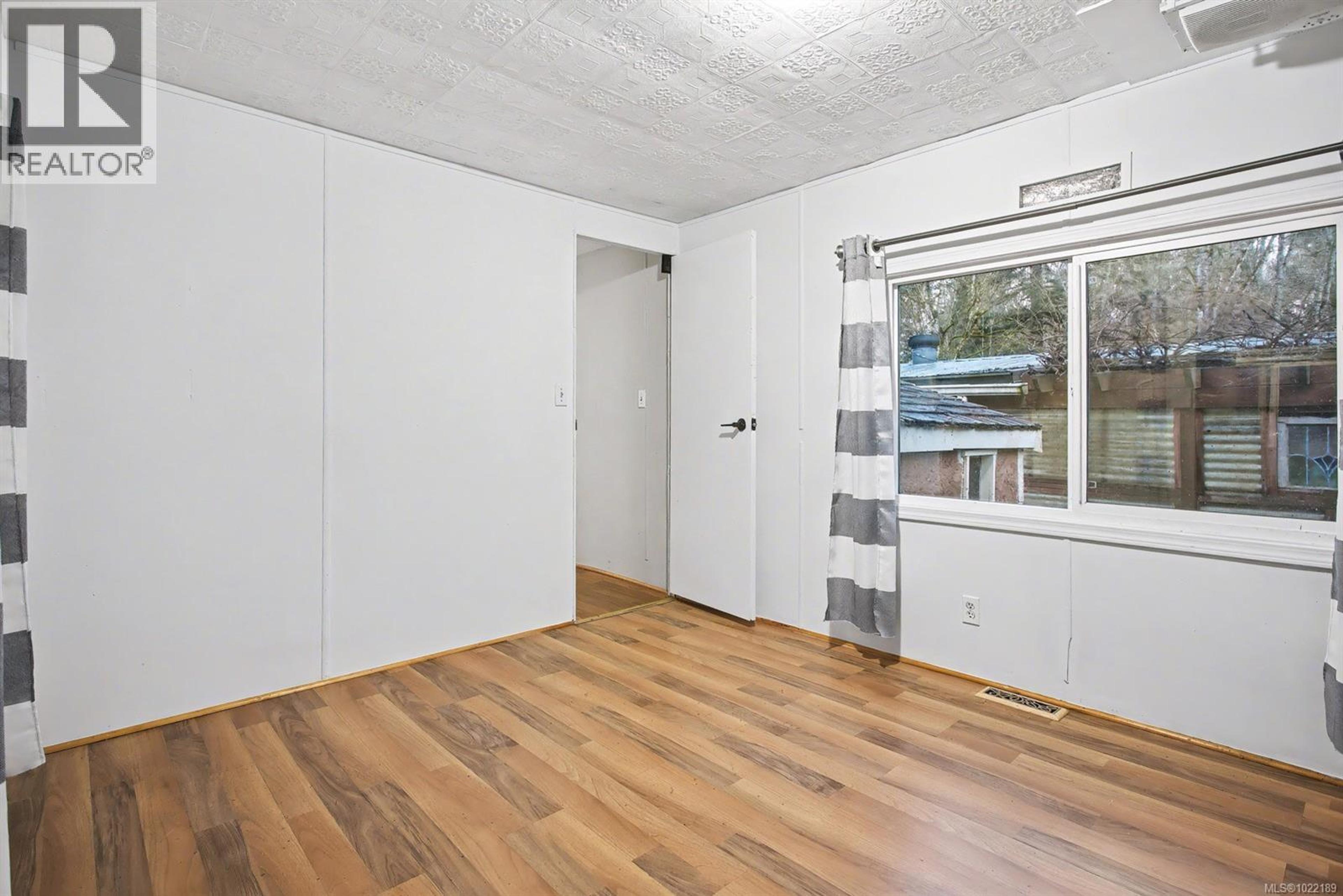 #104 1120 SHAWNIGAN MILL BAY RD - 29