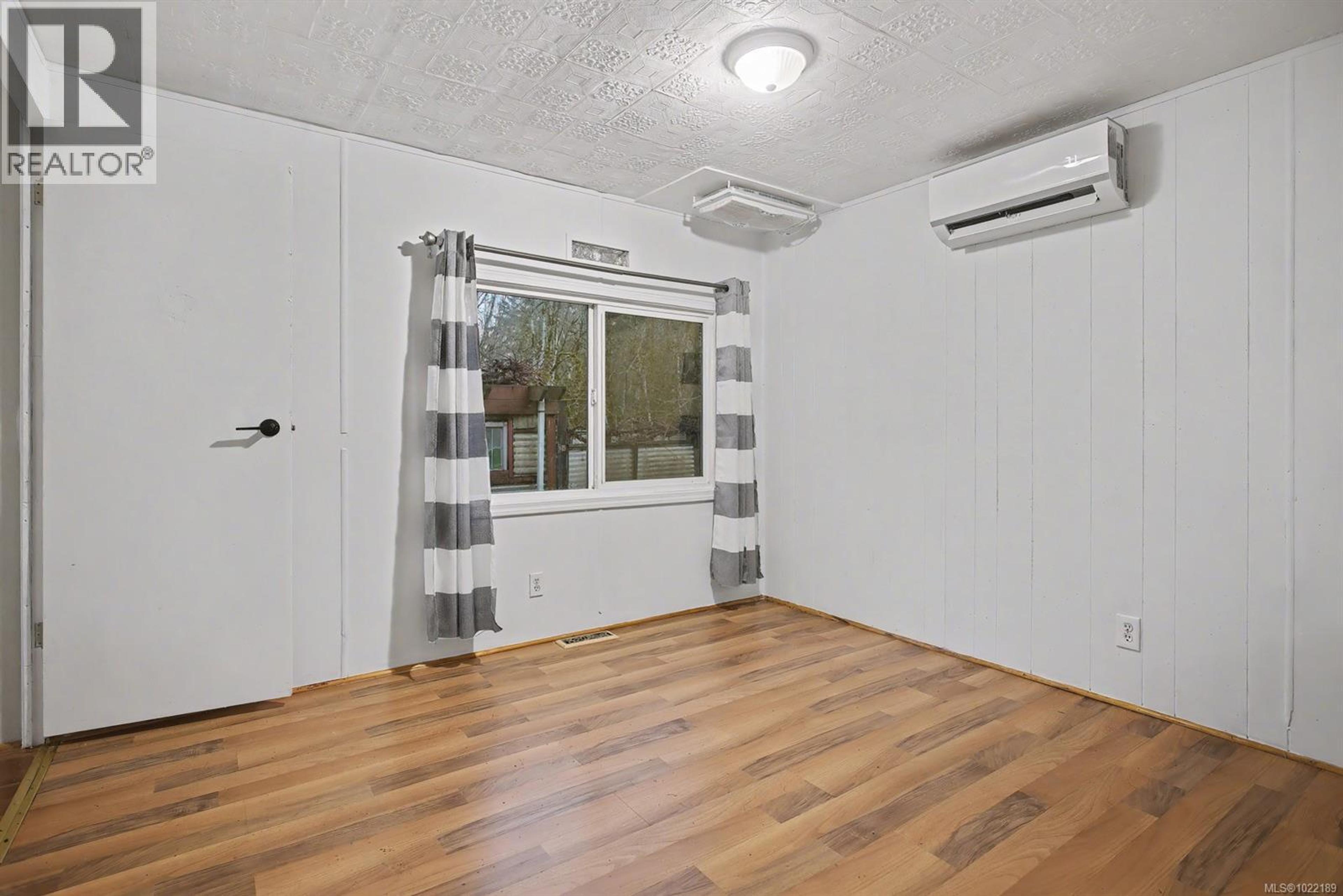 #104 1120 SHAWNIGAN MILL BAY RD - 33