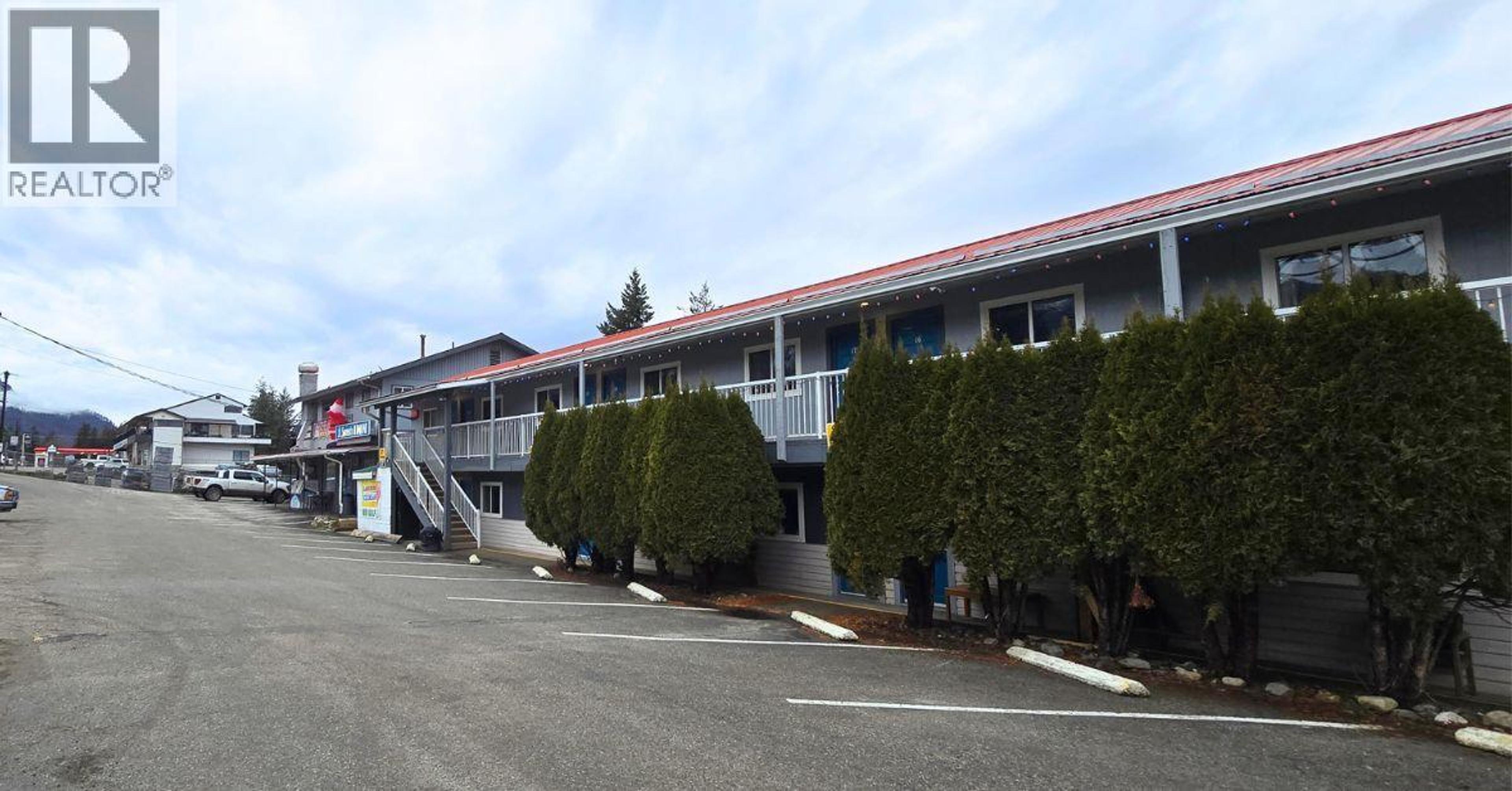 1277 TRANS CANADA HIGHWAY - Main Image