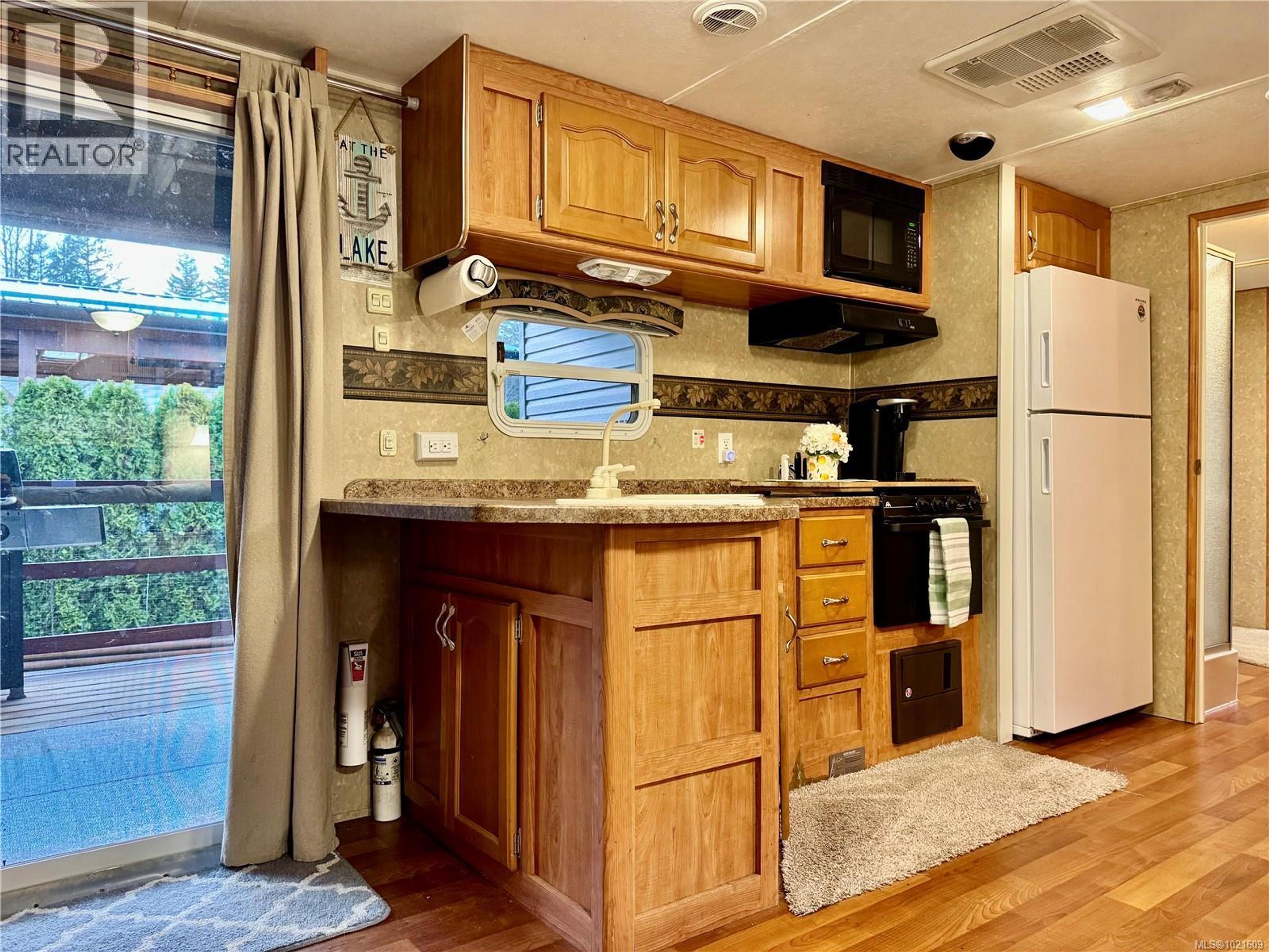 #19 8631 SOUTH SHORE RD - 11