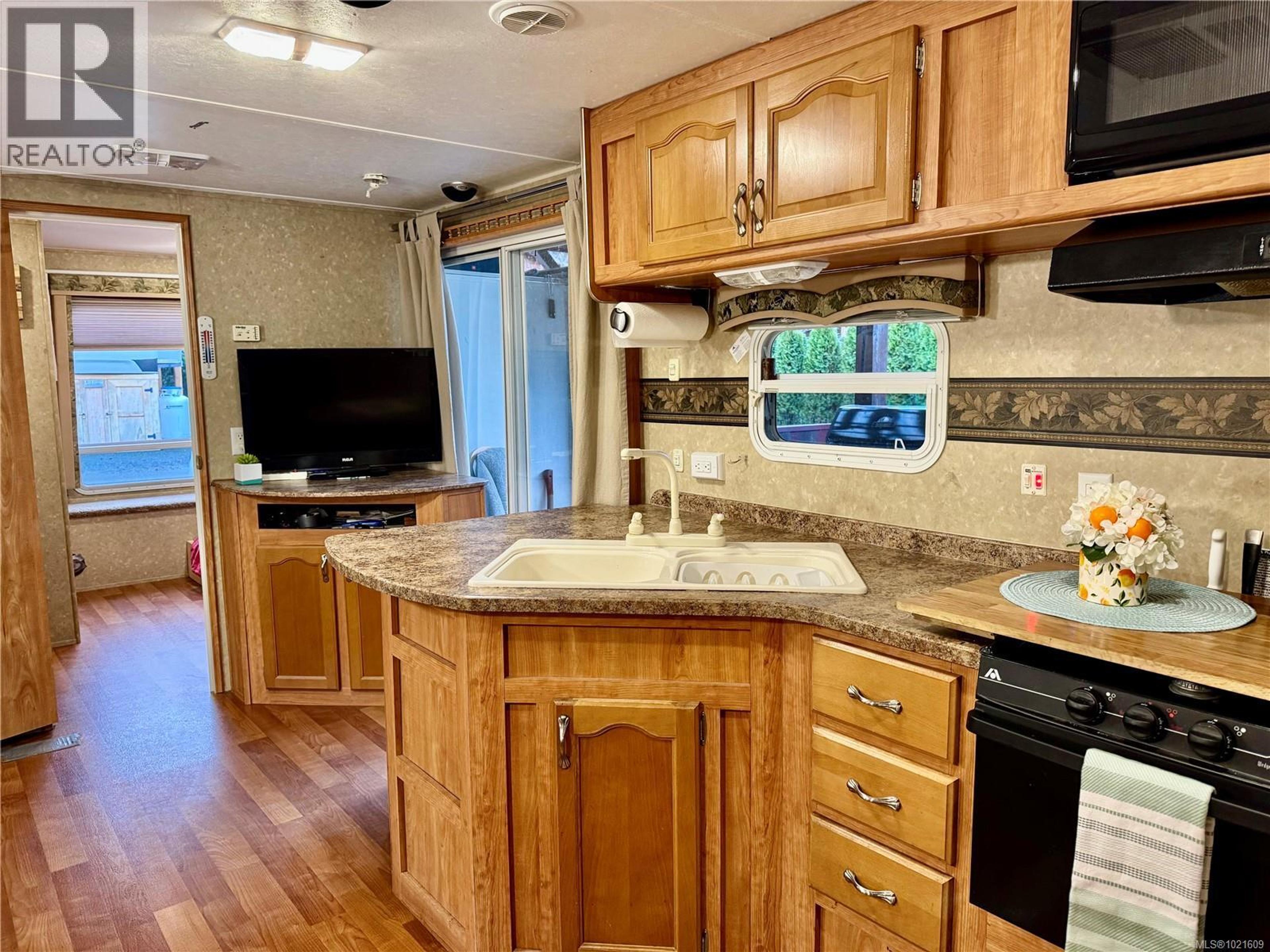 #19 8631 SOUTH SHORE RD - 18