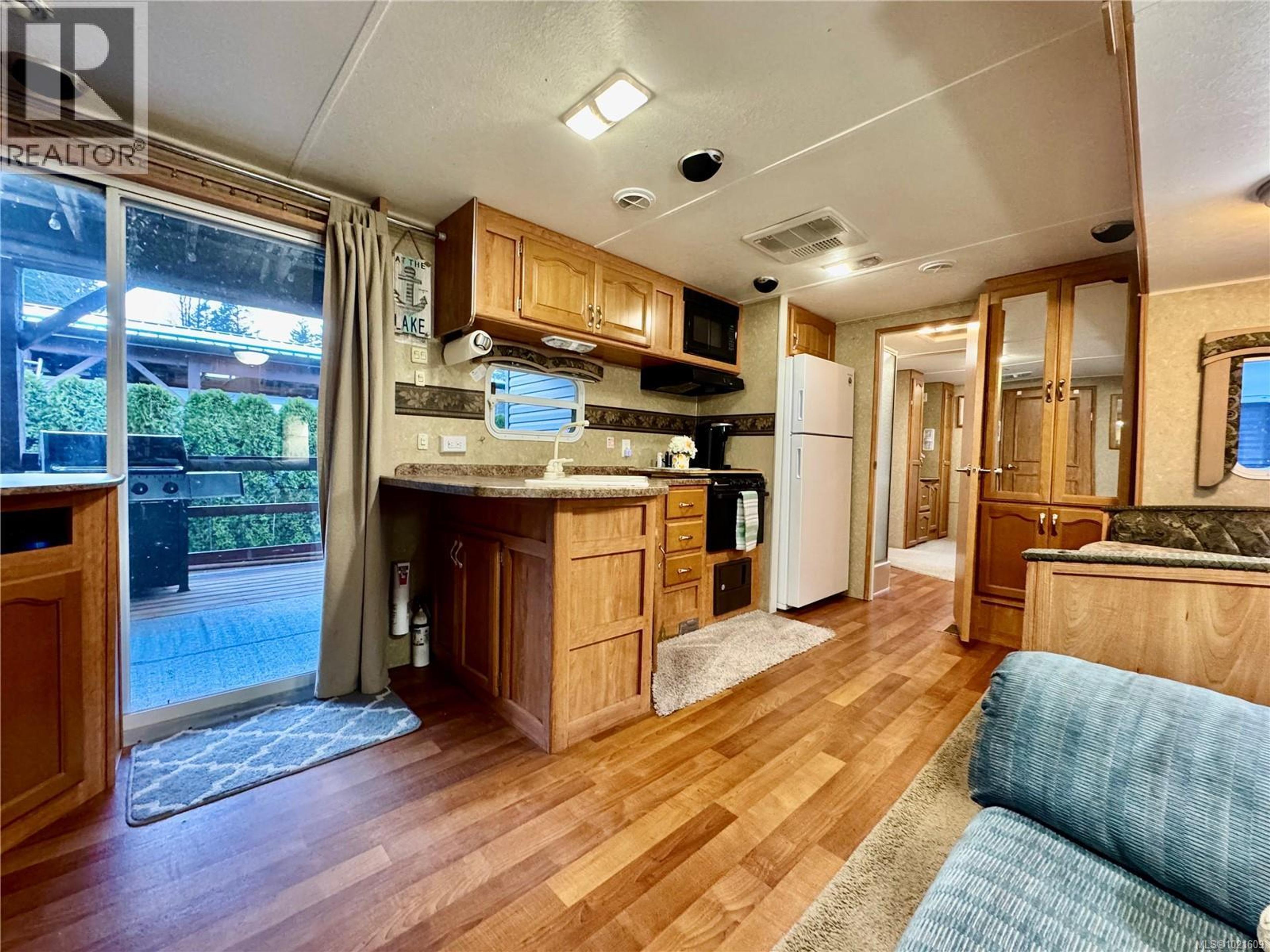 #19 8631 SOUTH SHORE RD - 6