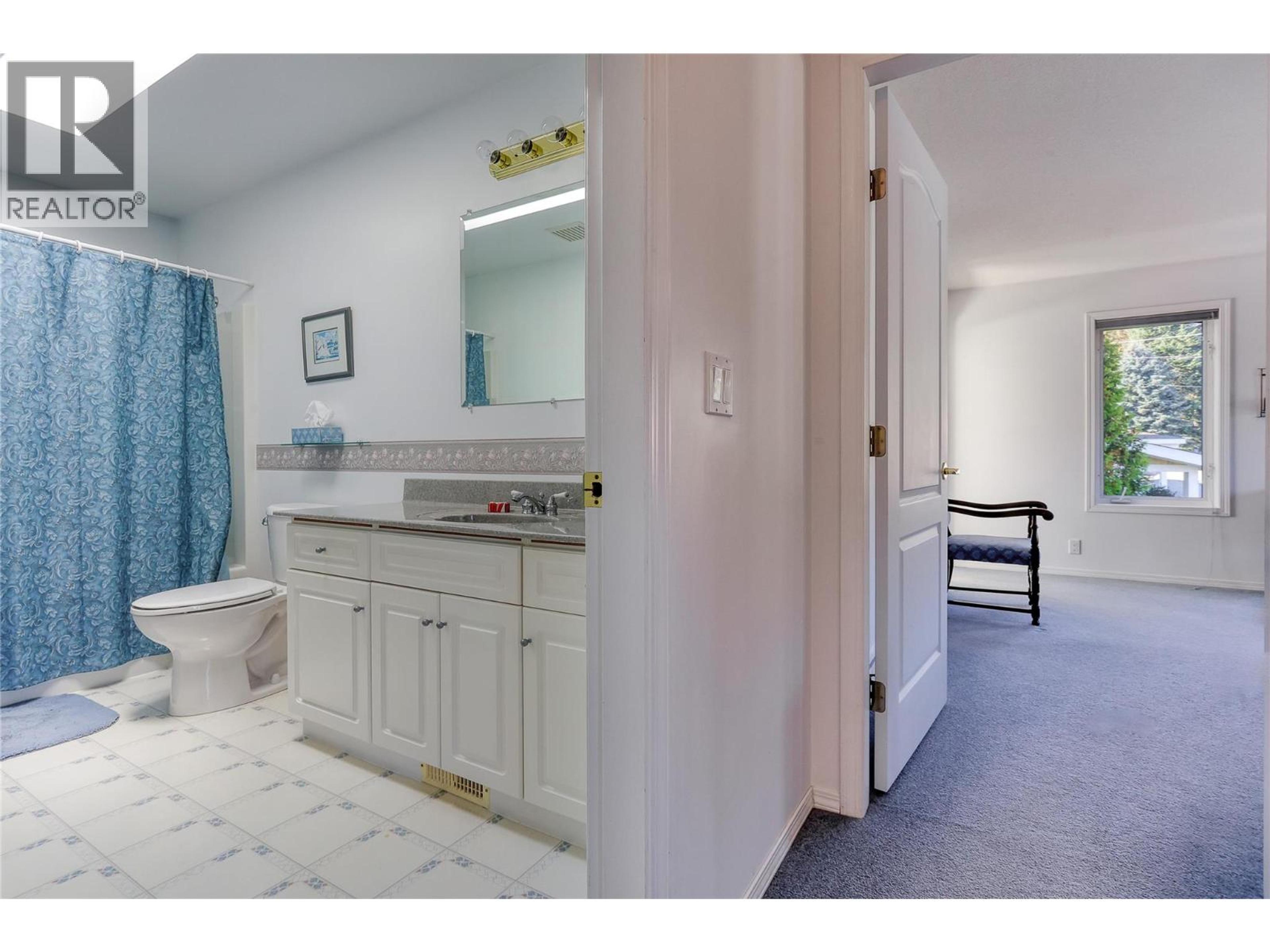 1495 VICTORIA AVENUE - 38