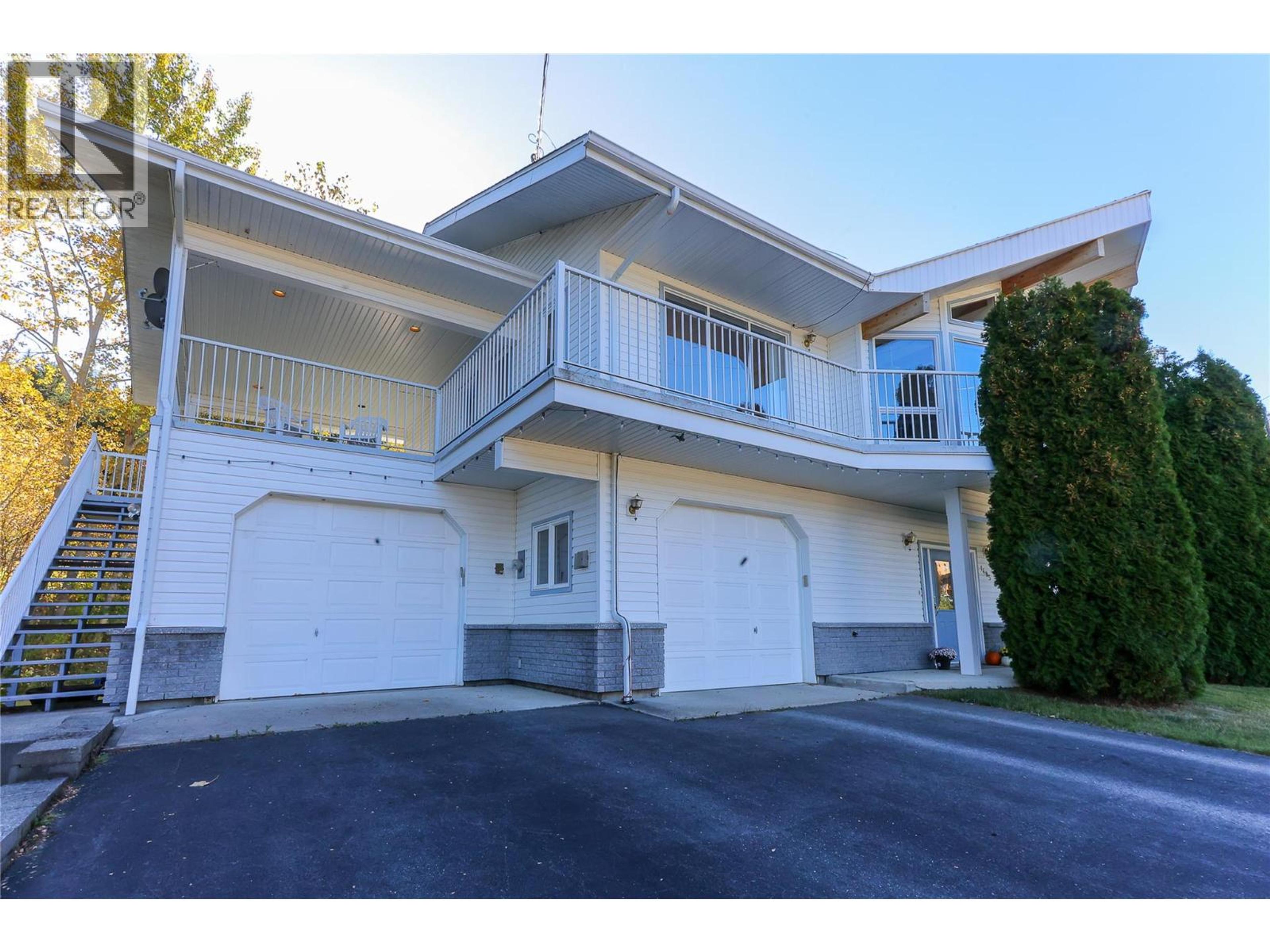 1495 VICTORIA AVENUE - 4