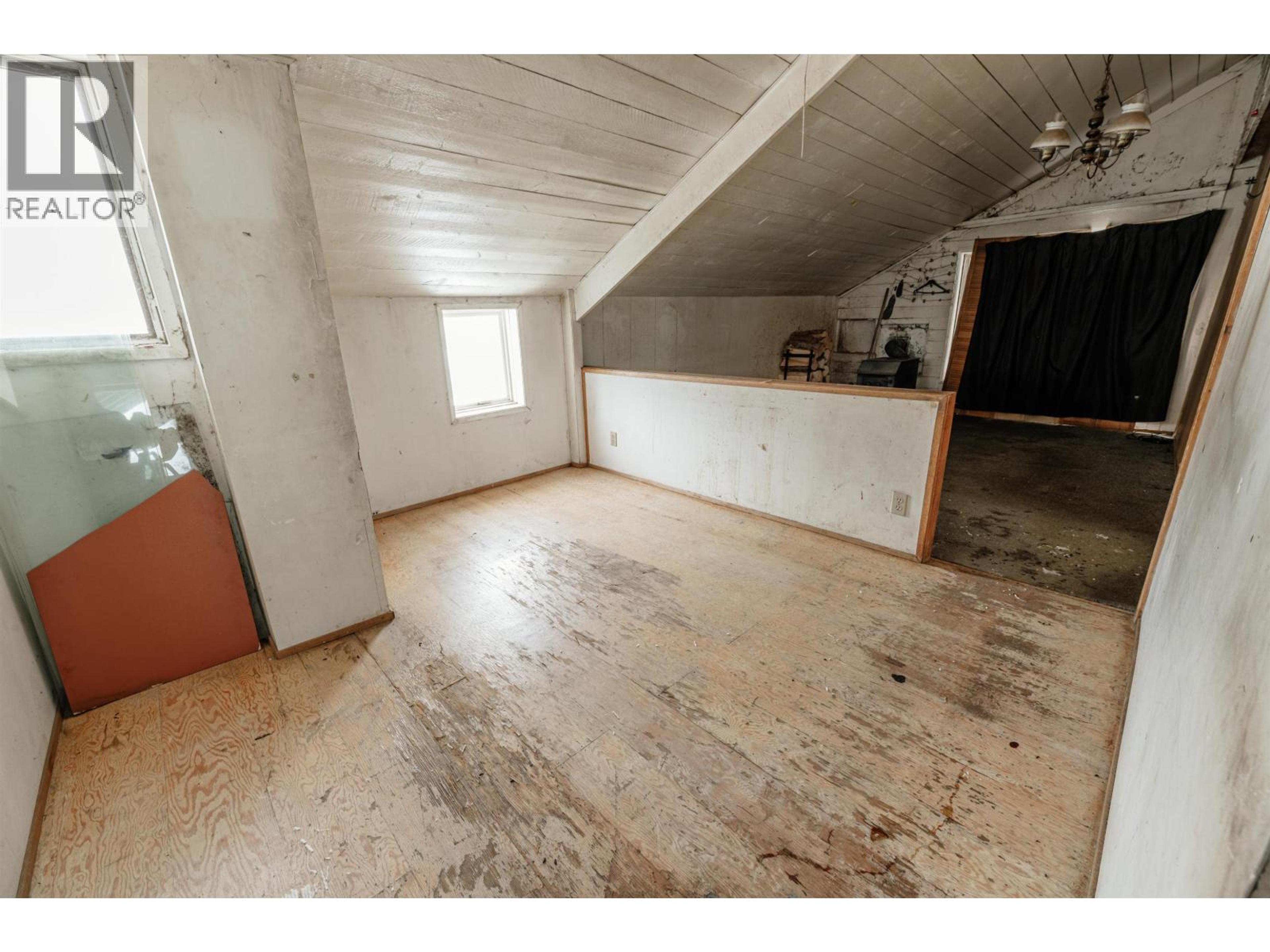 1436 S CARIBOO 97 HIGHWAY - 20