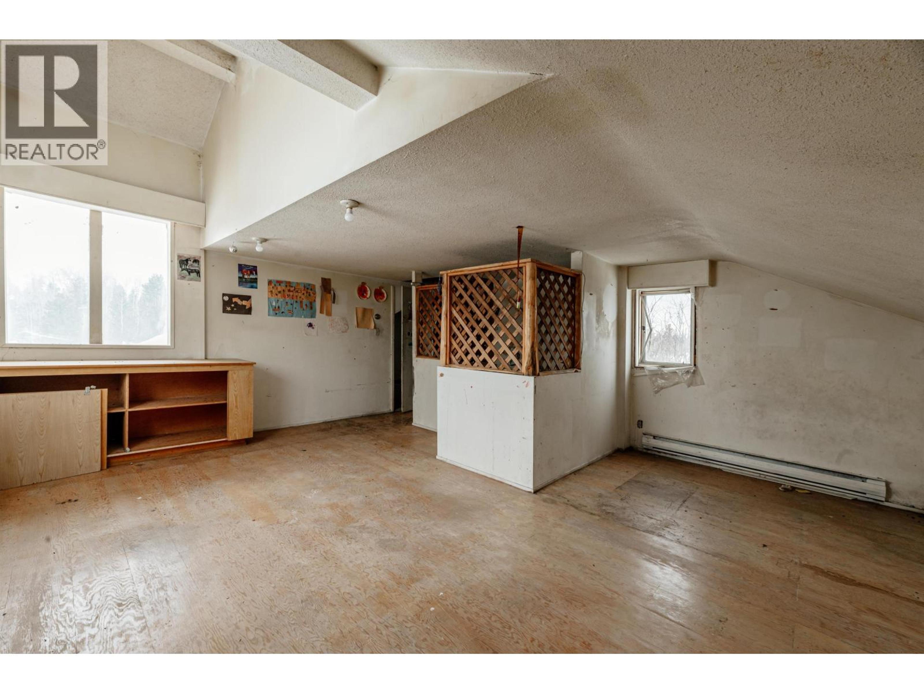 1436 S CARIBOO 97 HIGHWAY - 26