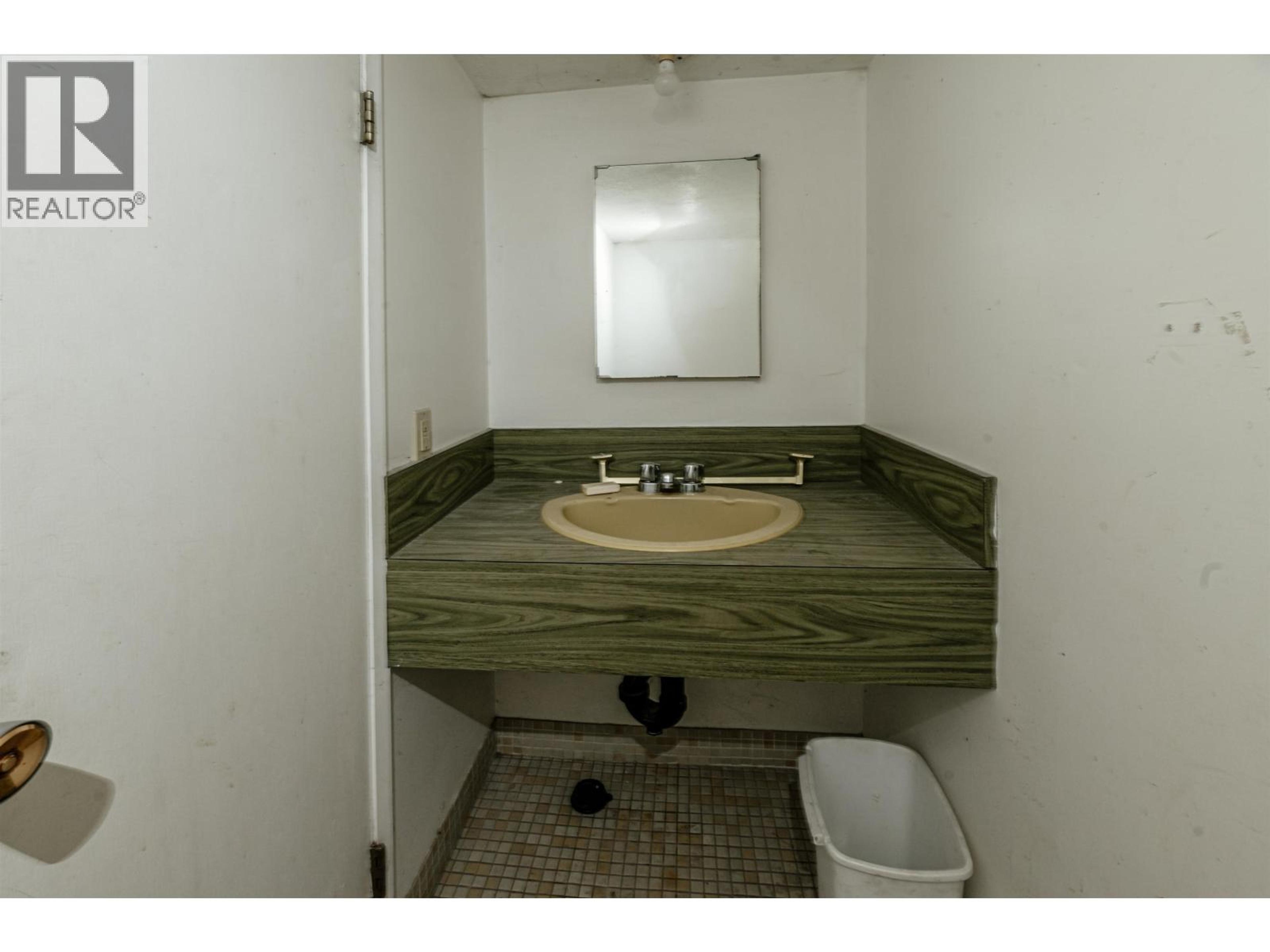 1436 S CARIBOO 97 HIGHWAY - 32