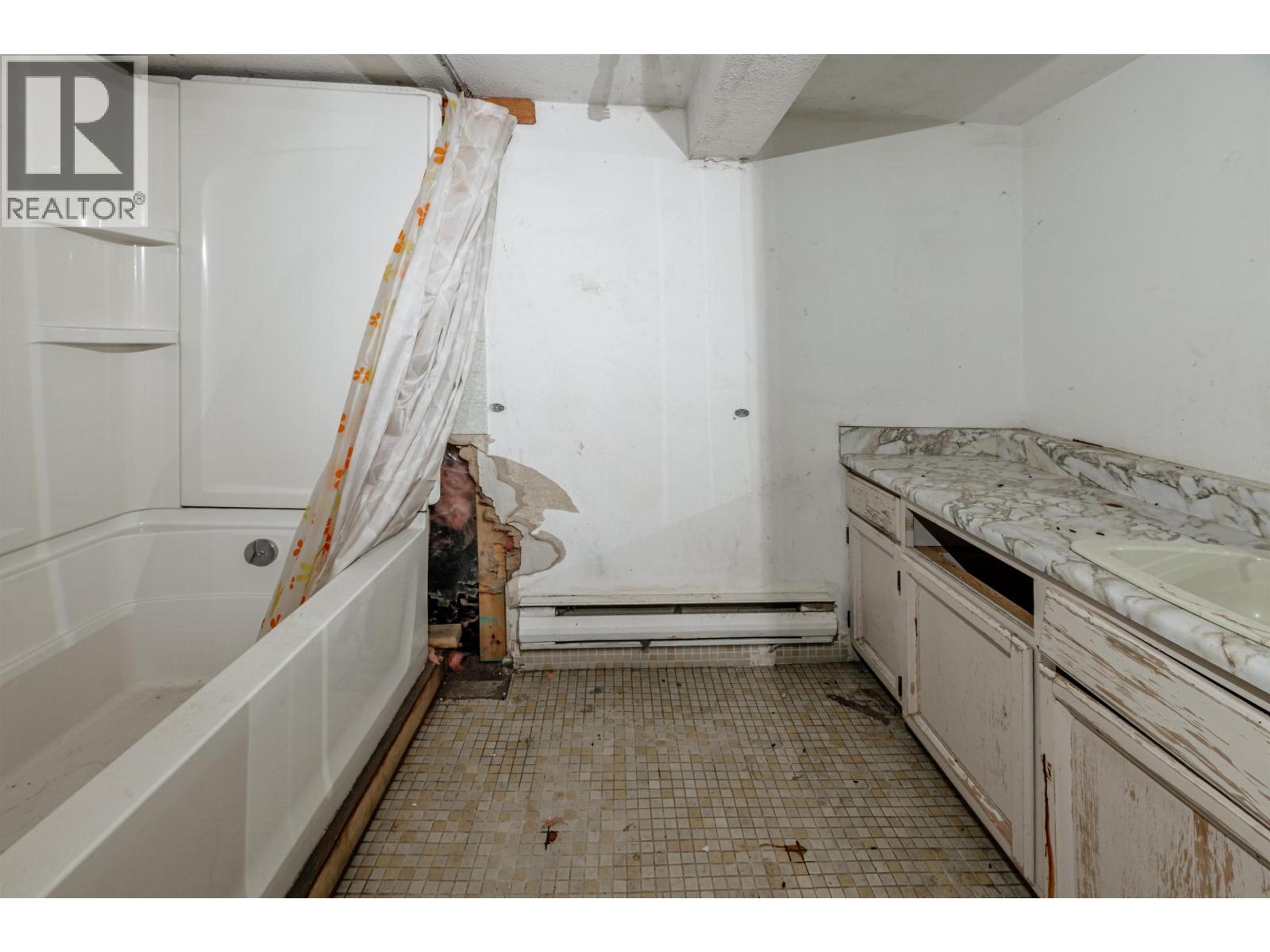 1436 S CARIBOO 97 HIGHWAY - 33