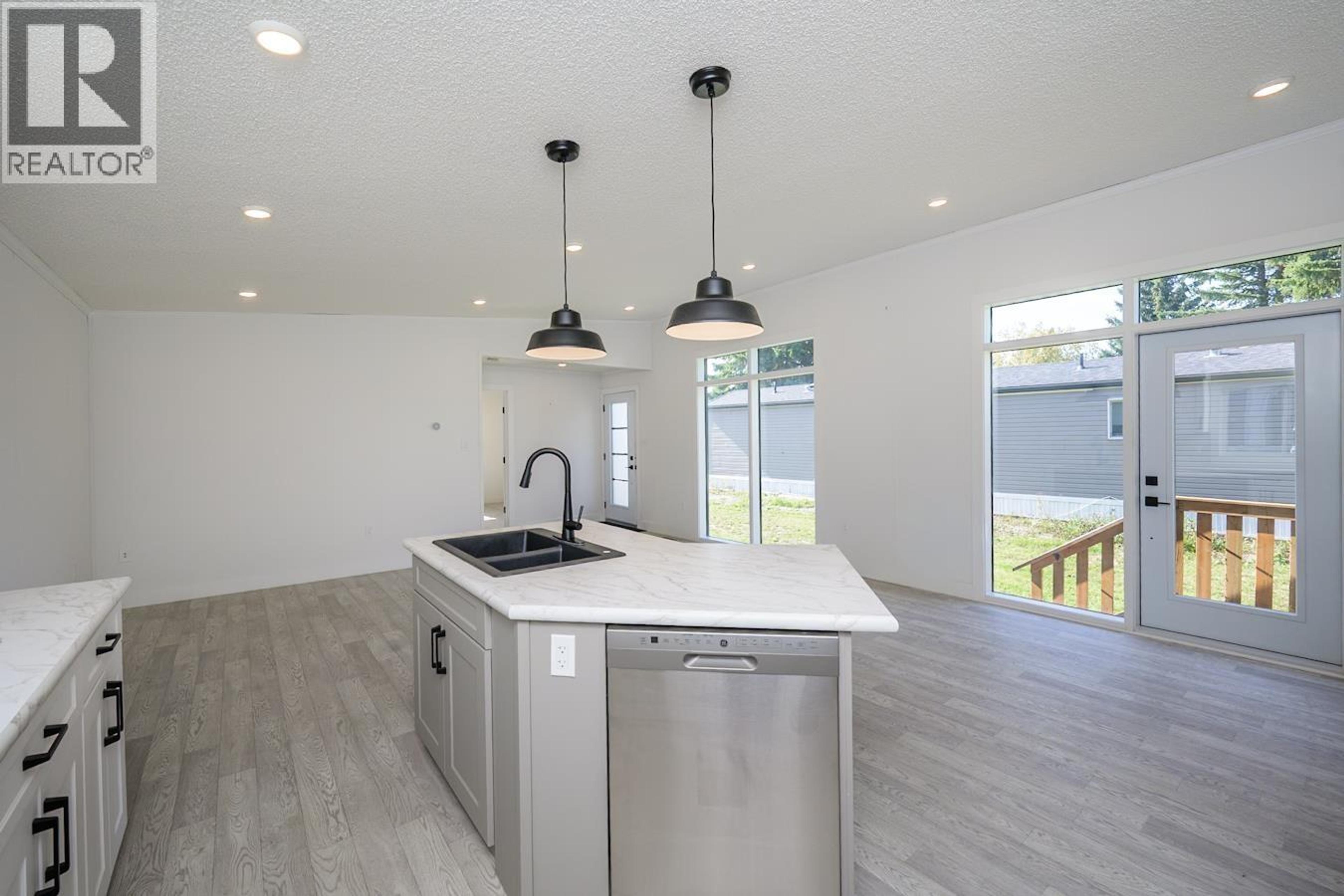 #11 5164 HART HIGHWAY - 8