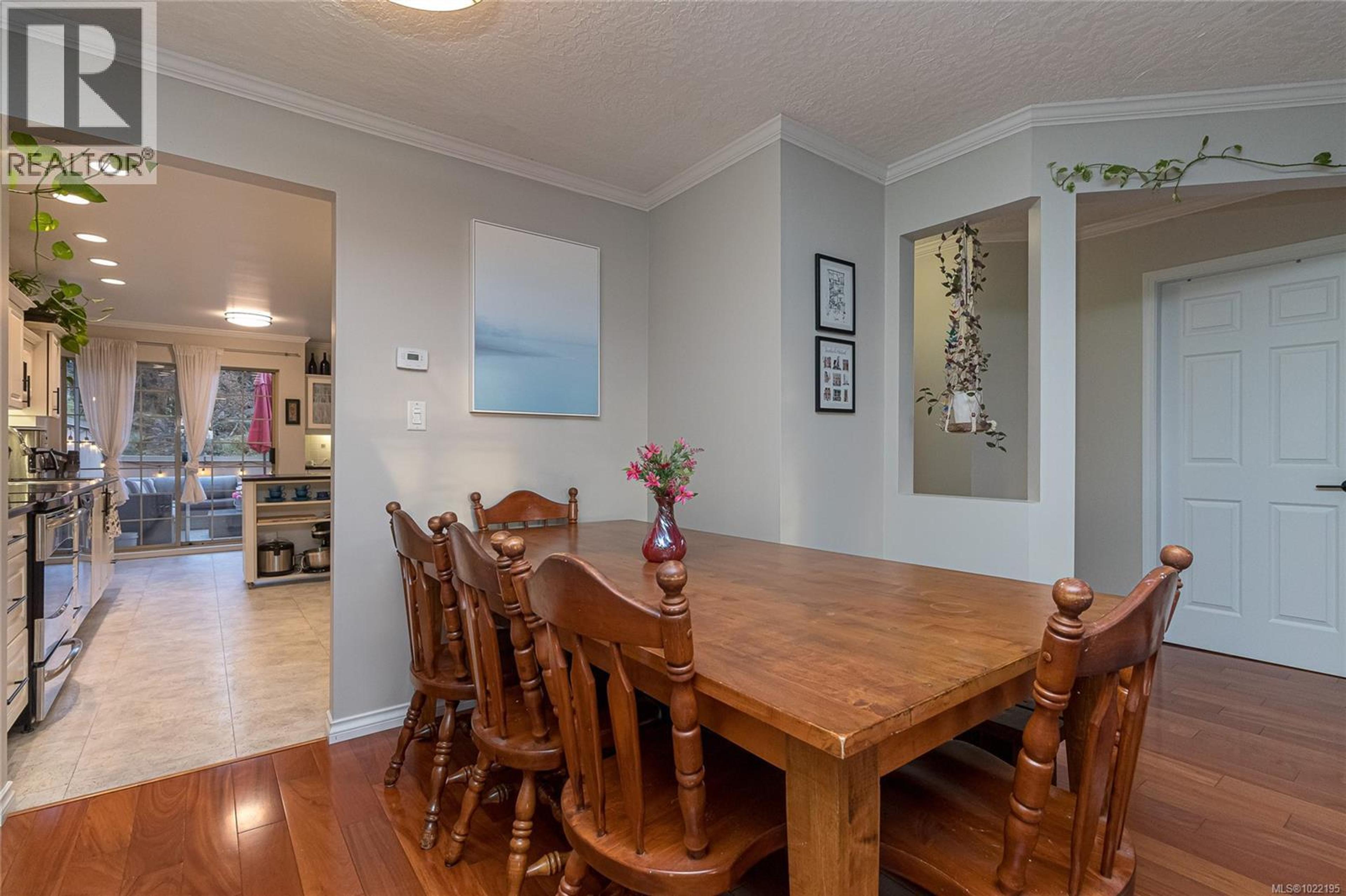 #33 909 ADMIRALS RD - 13