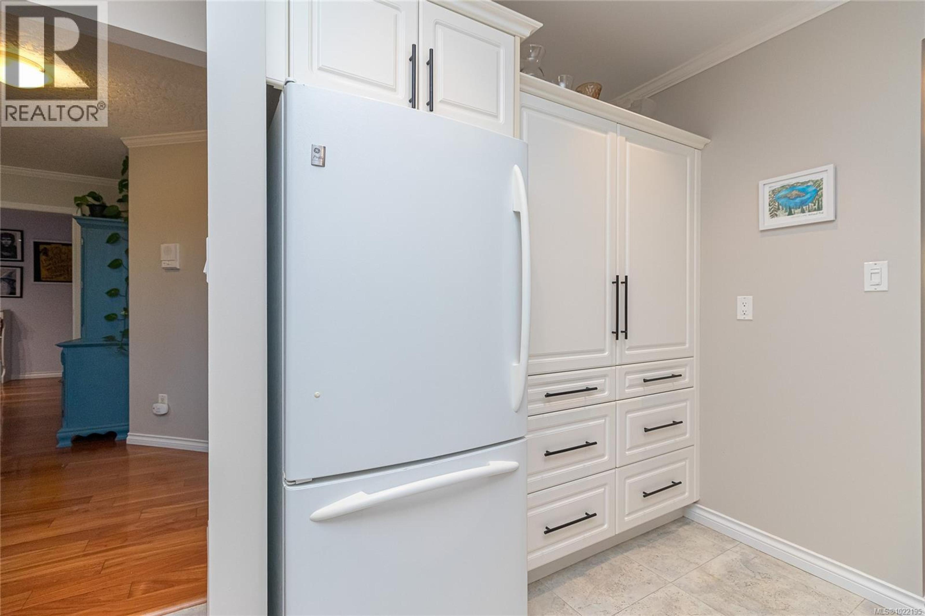 #33 909 ADMIRALS RD - 19