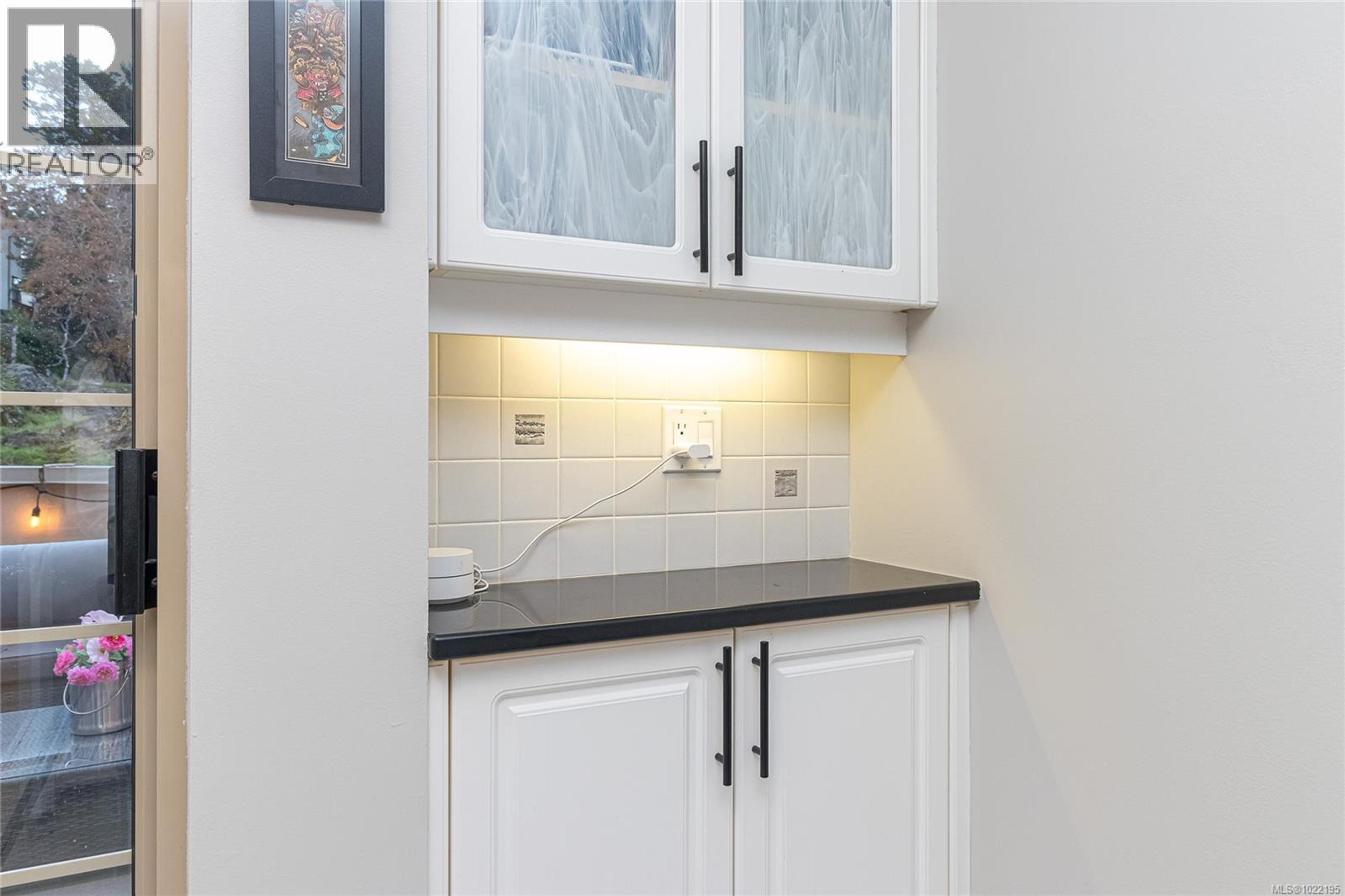 #33 909 ADMIRALS RD - 23