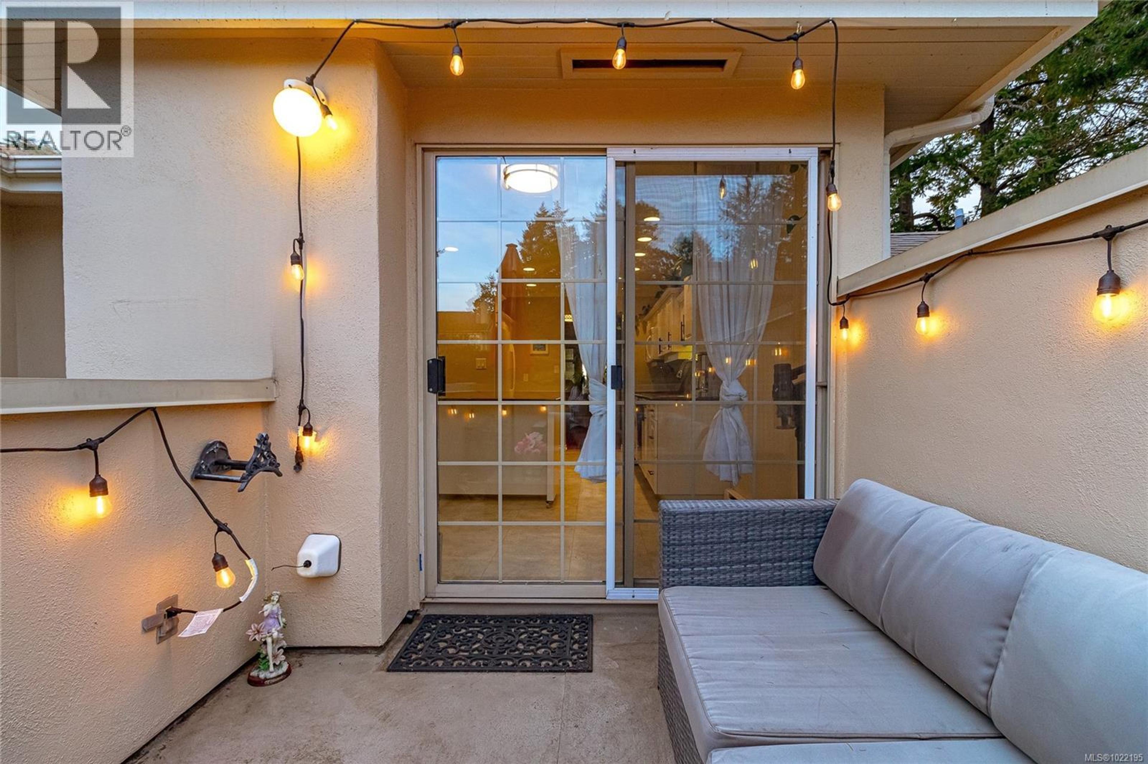 #33 909 ADMIRALS RD - 37