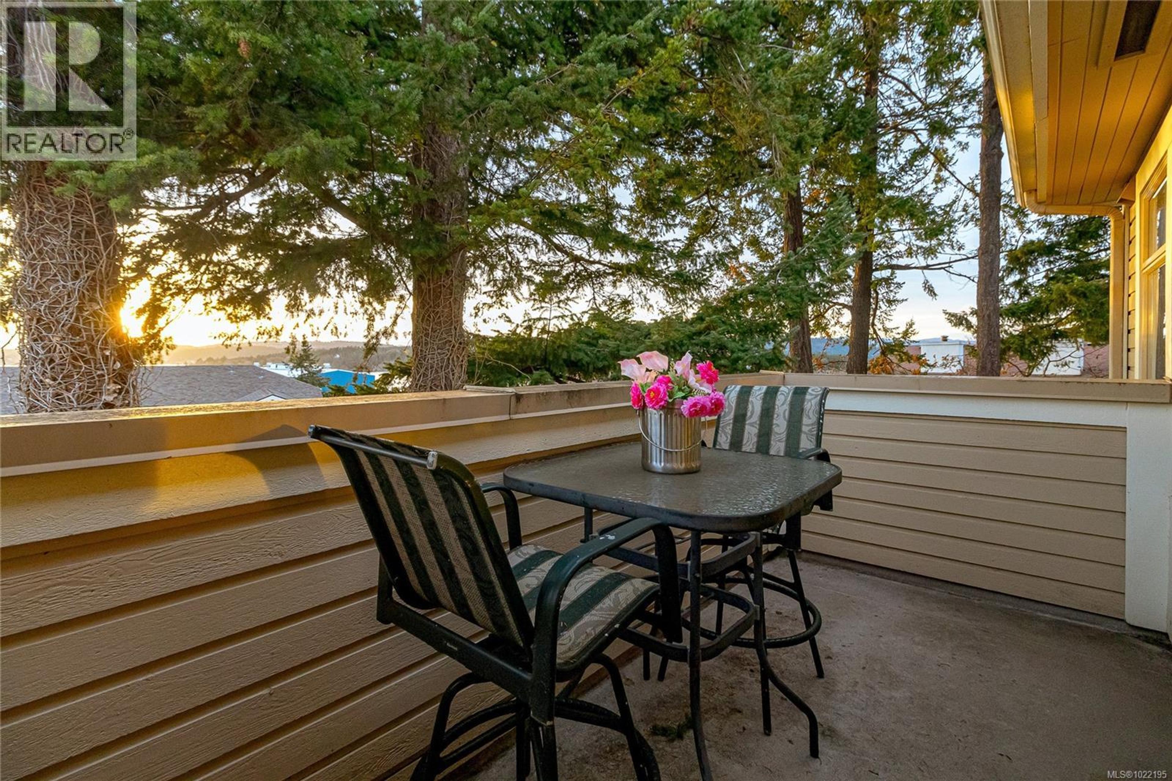 #33 909 ADMIRALS RD - 40