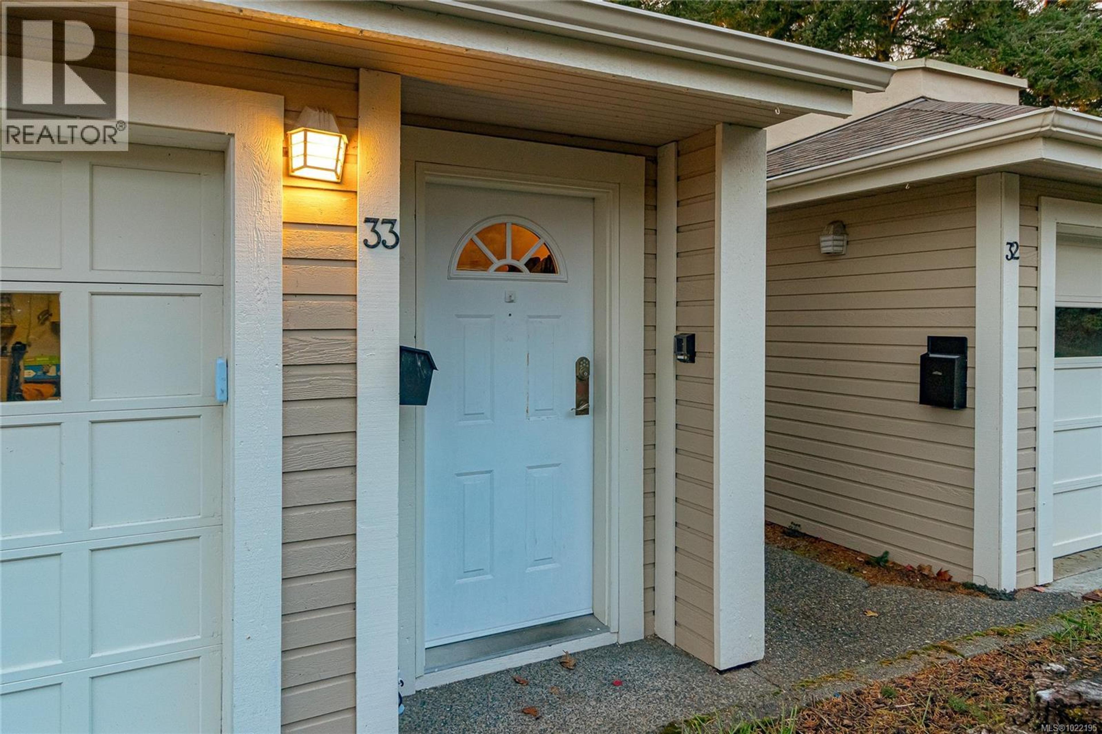 #33 909 ADMIRALS RD - 57