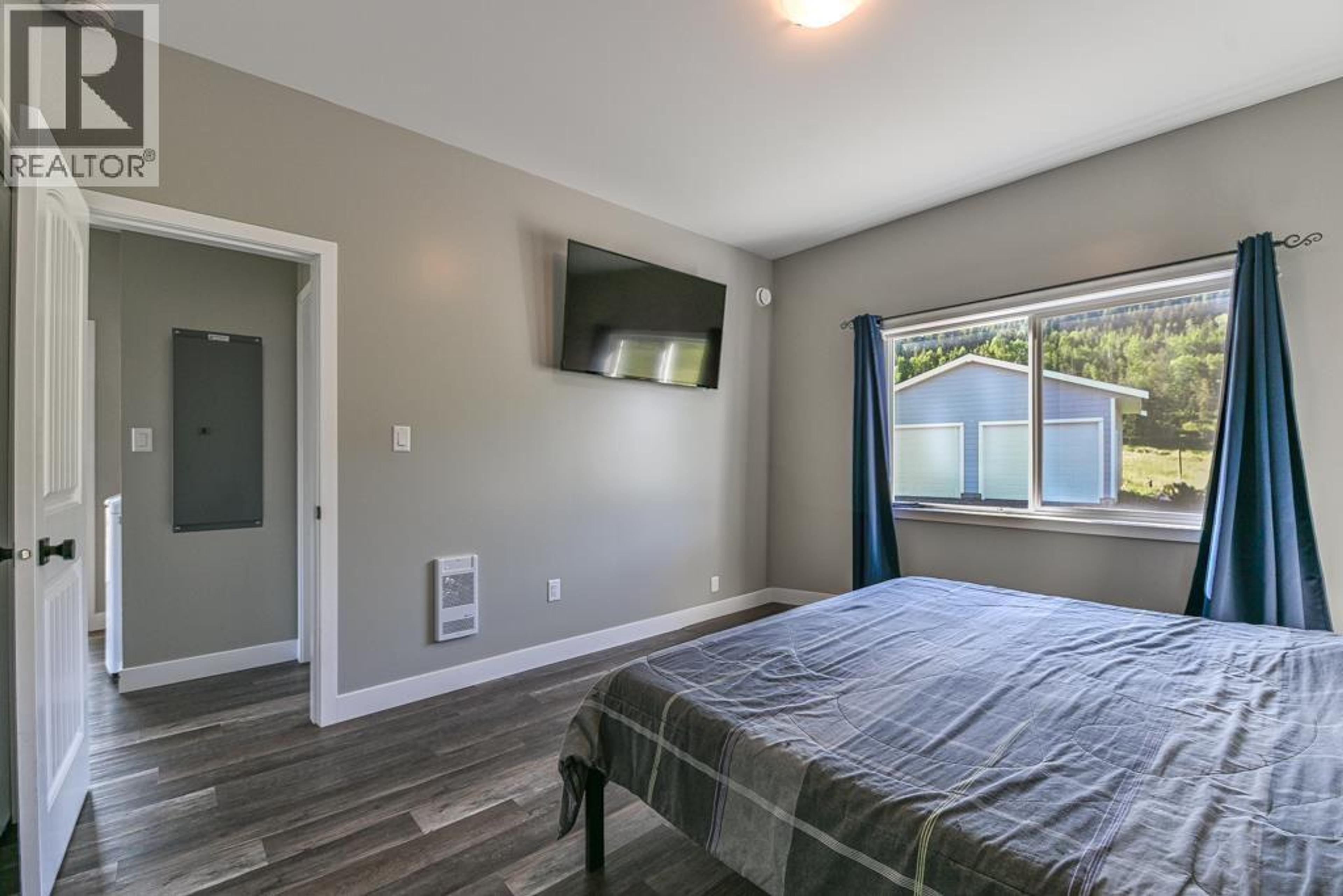 3963 CANIMVIEW DRIVE - 32