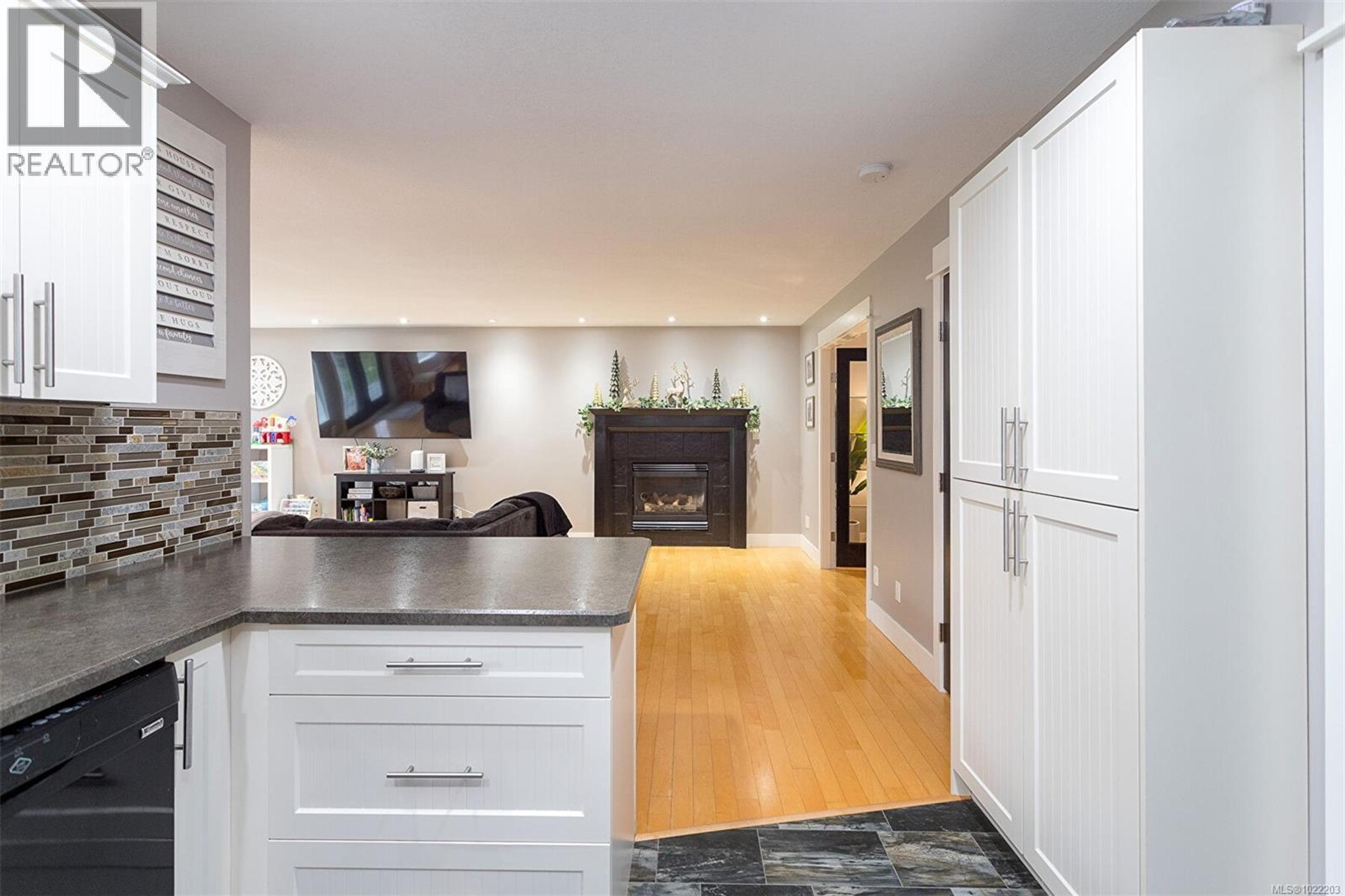 3649 HOLLAND AVE - 15