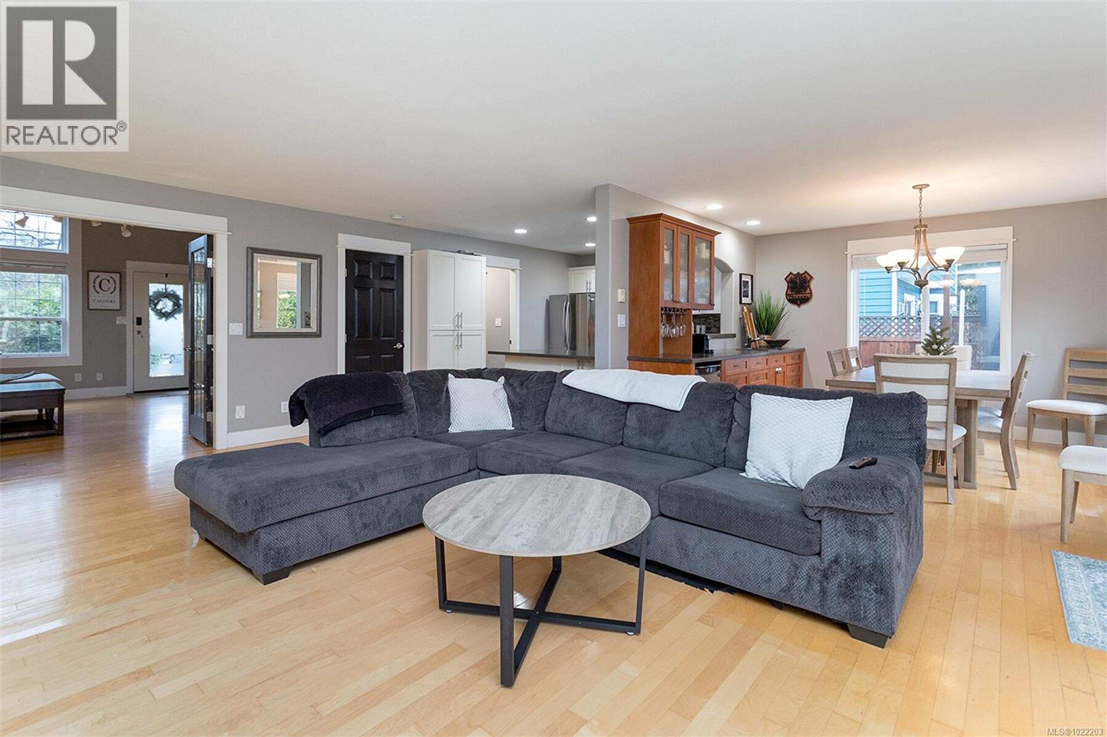 3649 HOLLAND AVE - 7