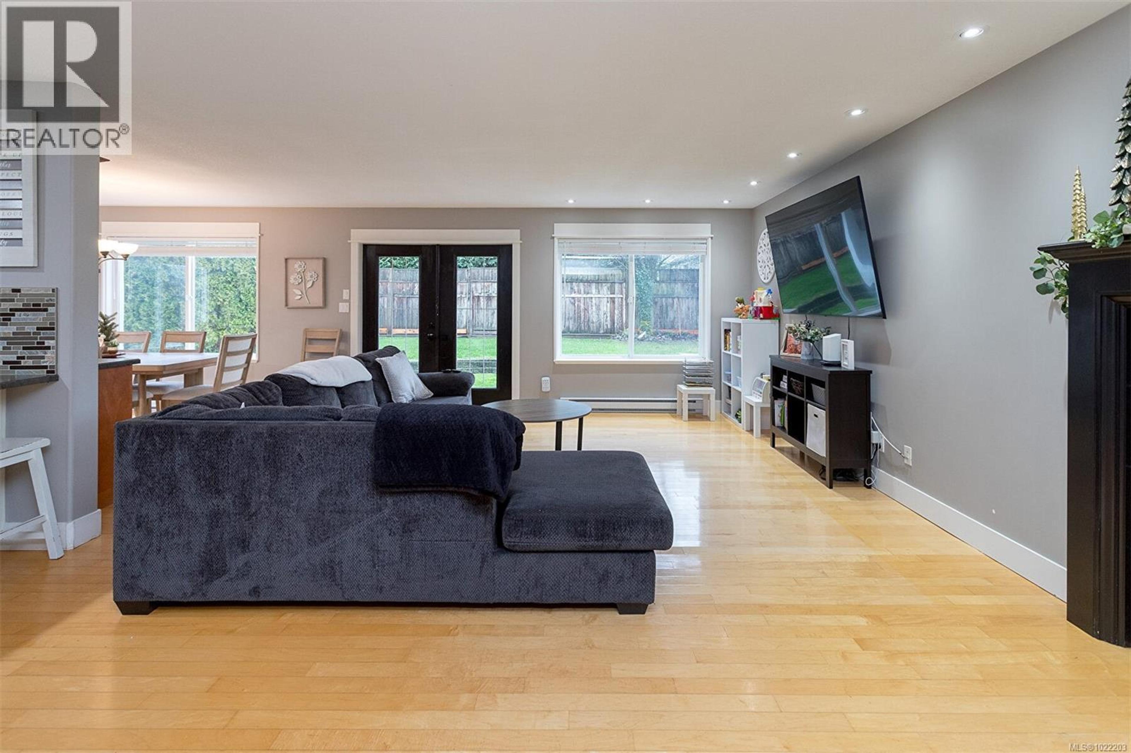 3649 HOLLAND AVE - 5