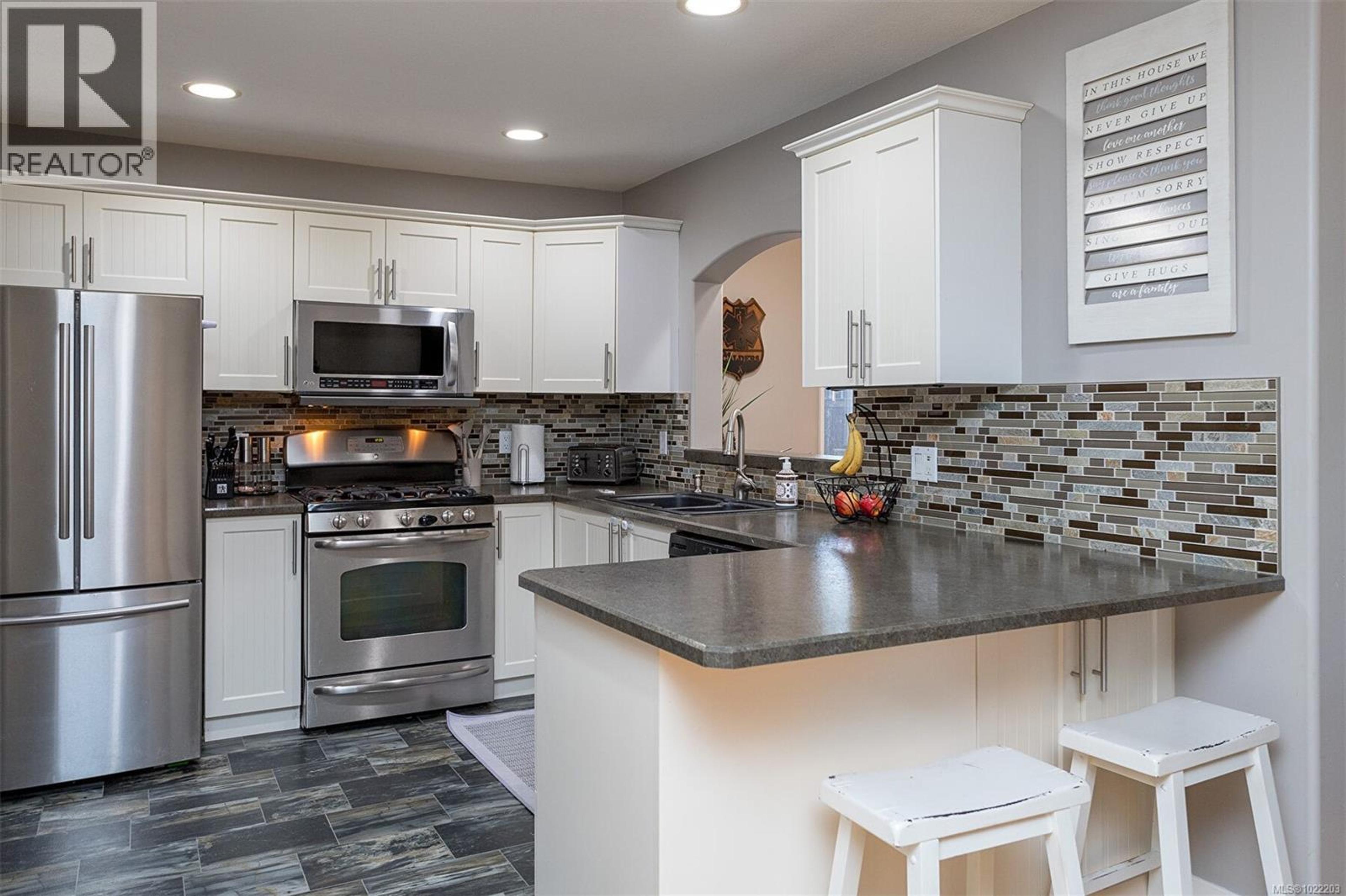 3649 HOLLAND AVE - 13