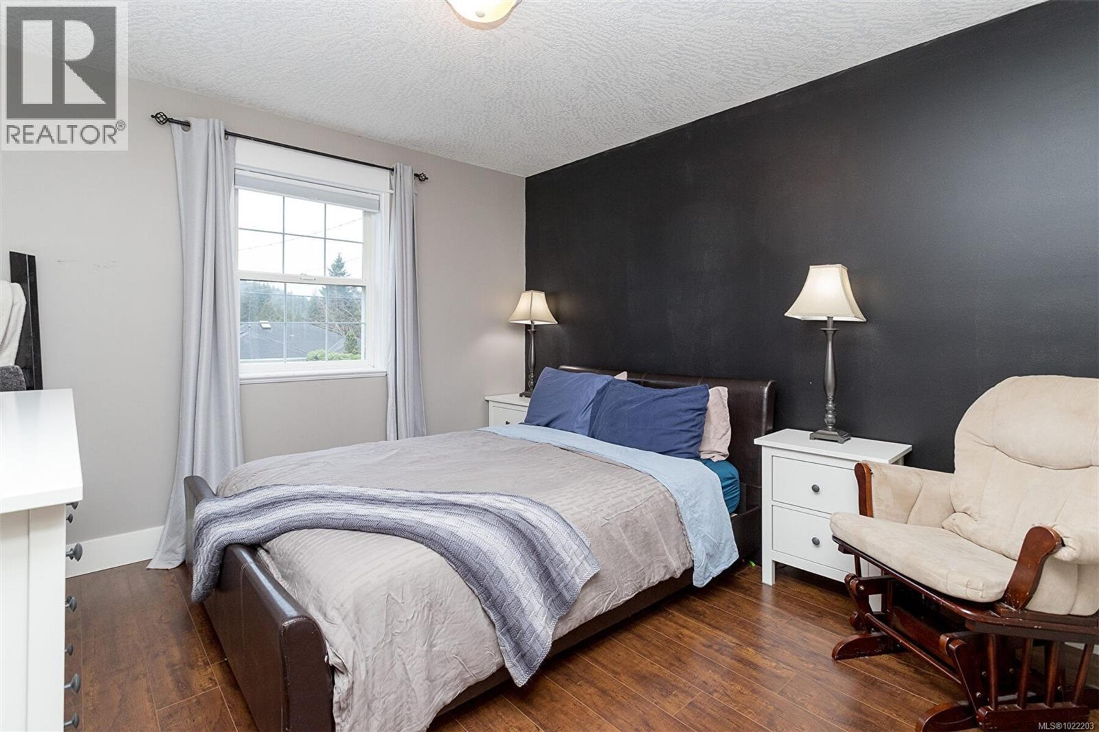 3649 HOLLAND AVE - 23