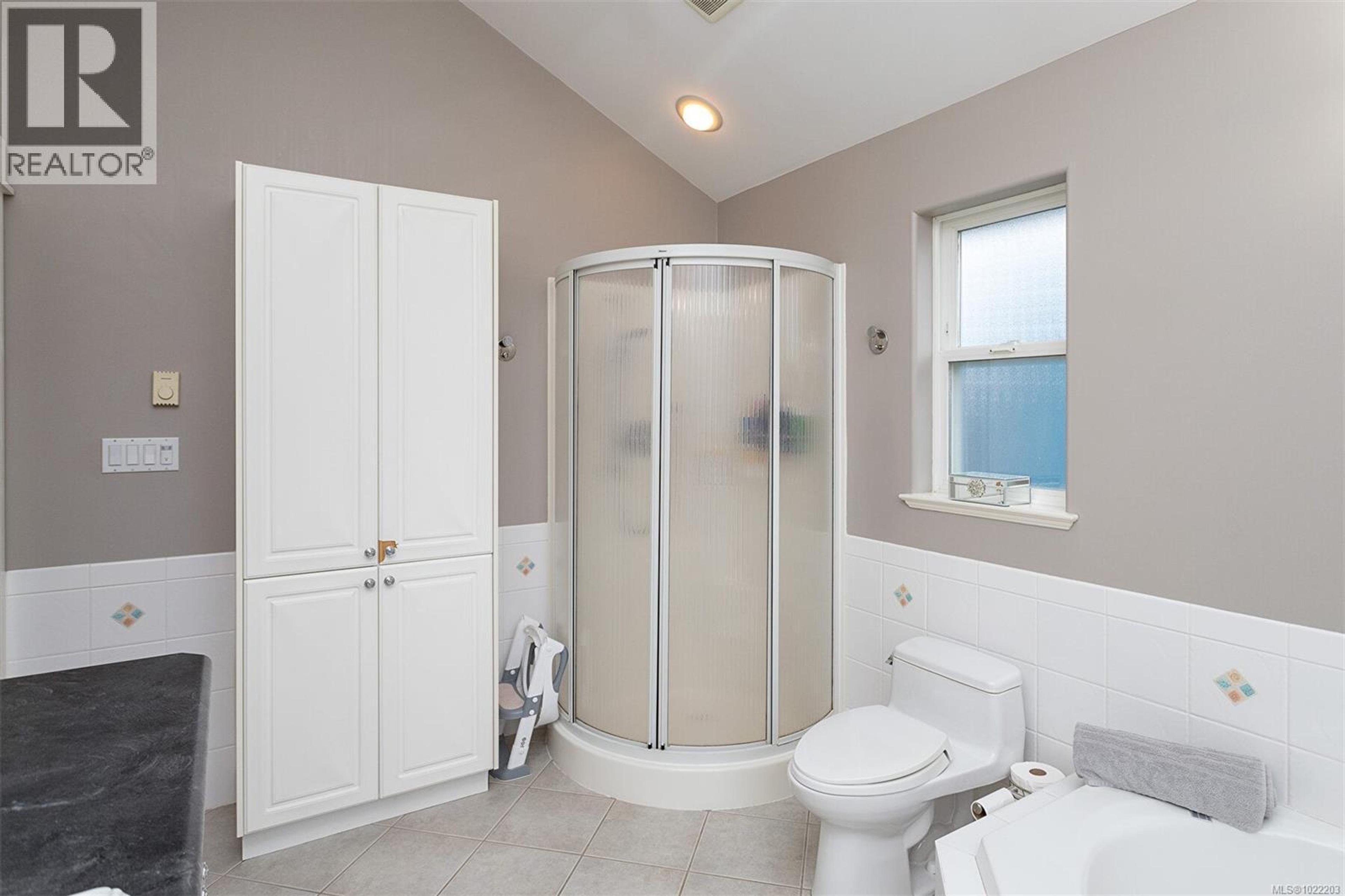 3649 HOLLAND AVE - 22