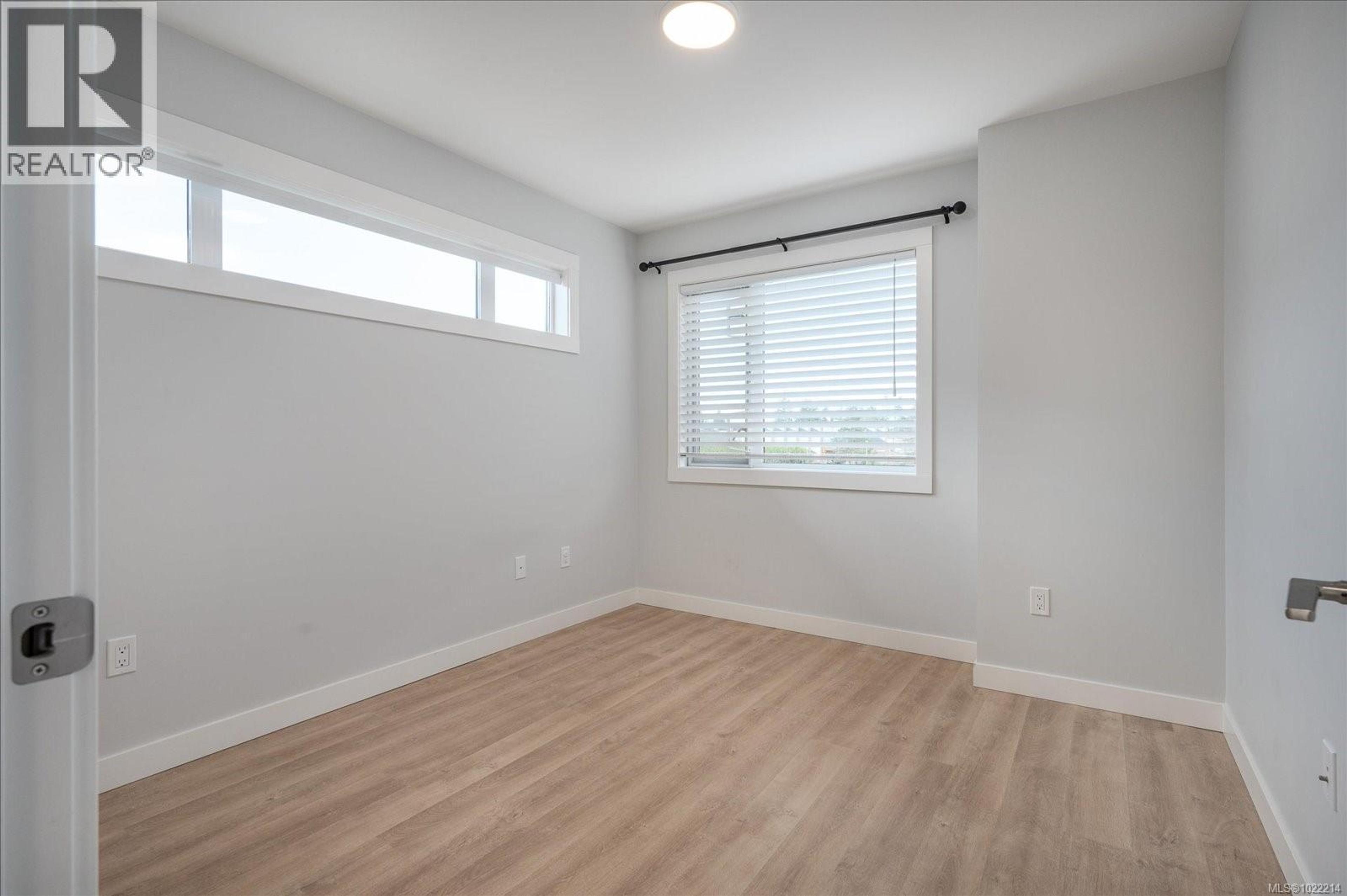 #5 119 MOILLIET ST - 11