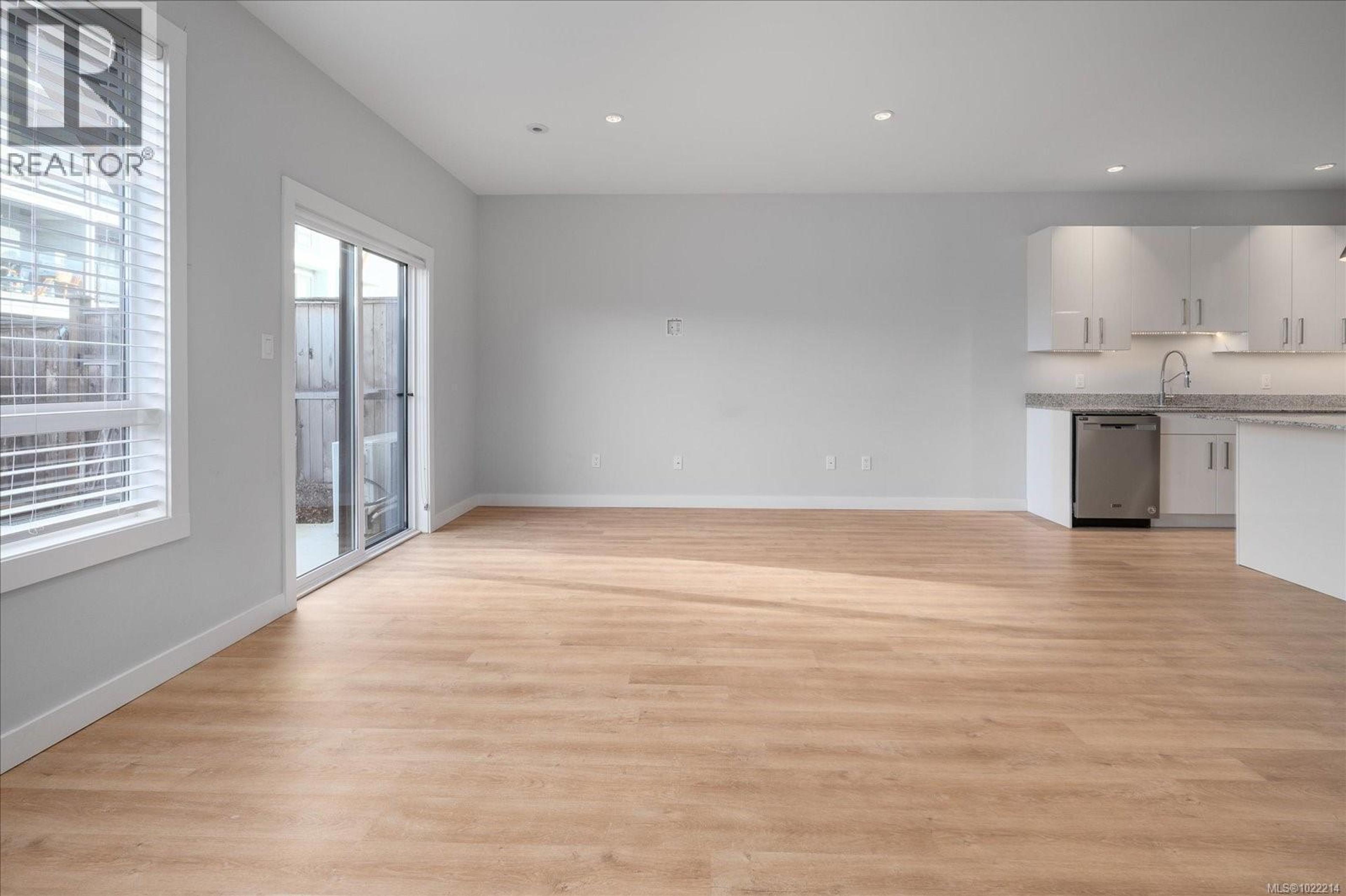 #5 119 MOILLIET ST - 29