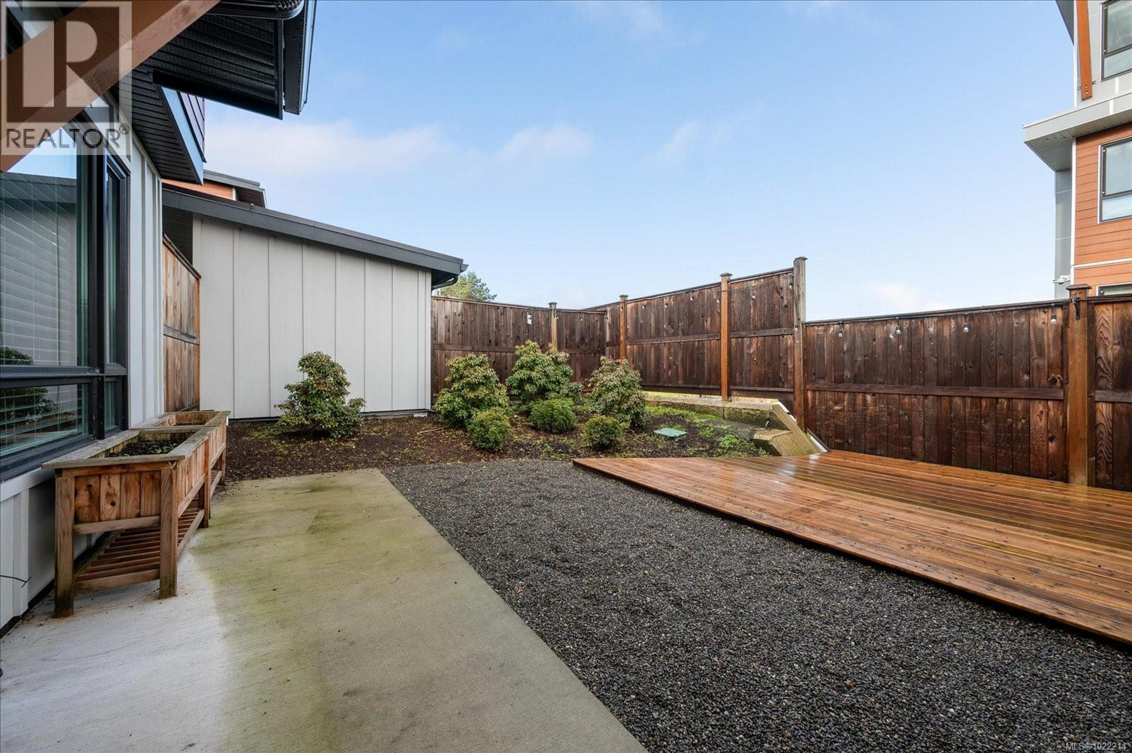 #5 119 MOILLIET ST - 16