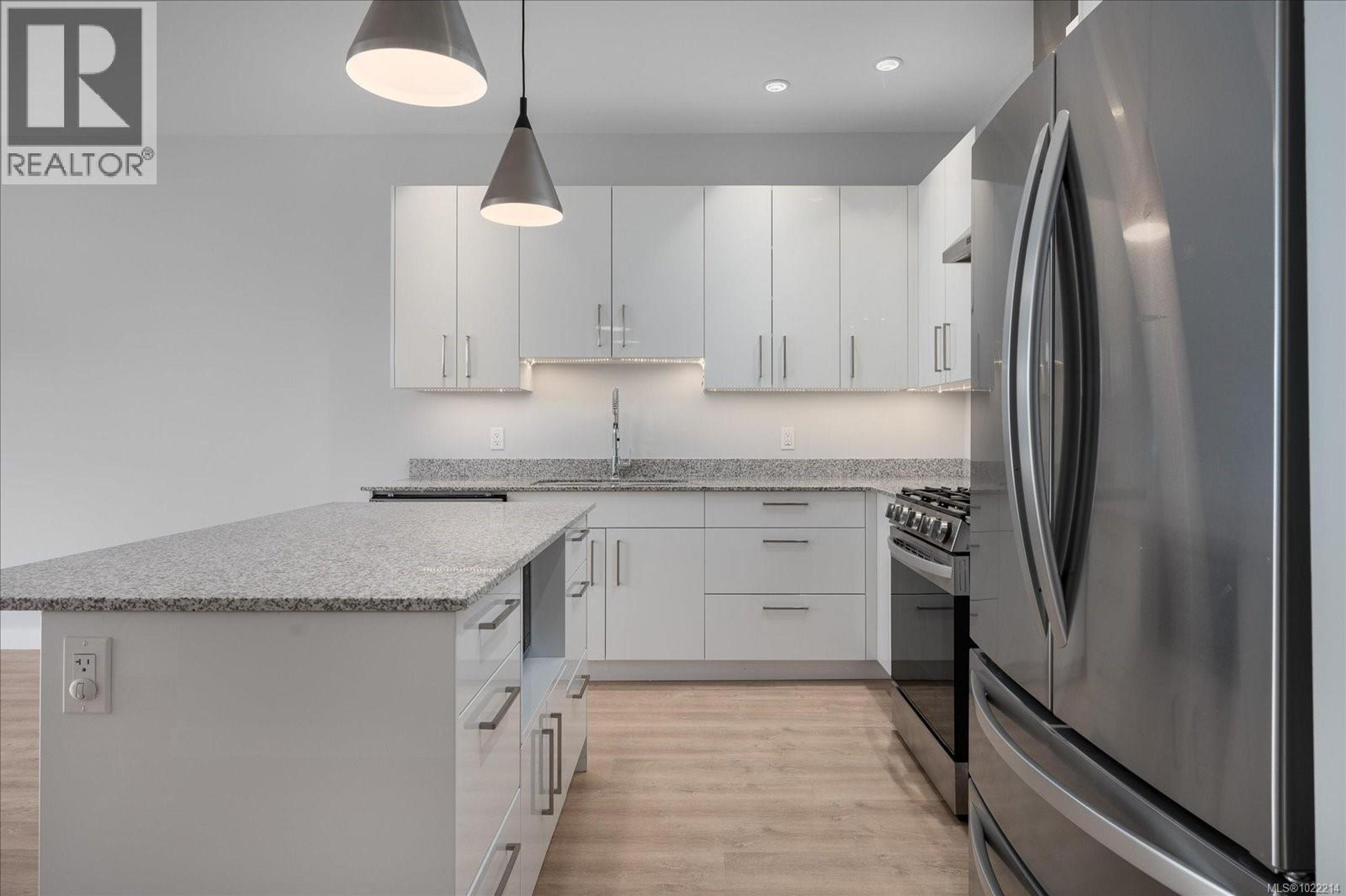 #5 119 MOILLIET ST - 25