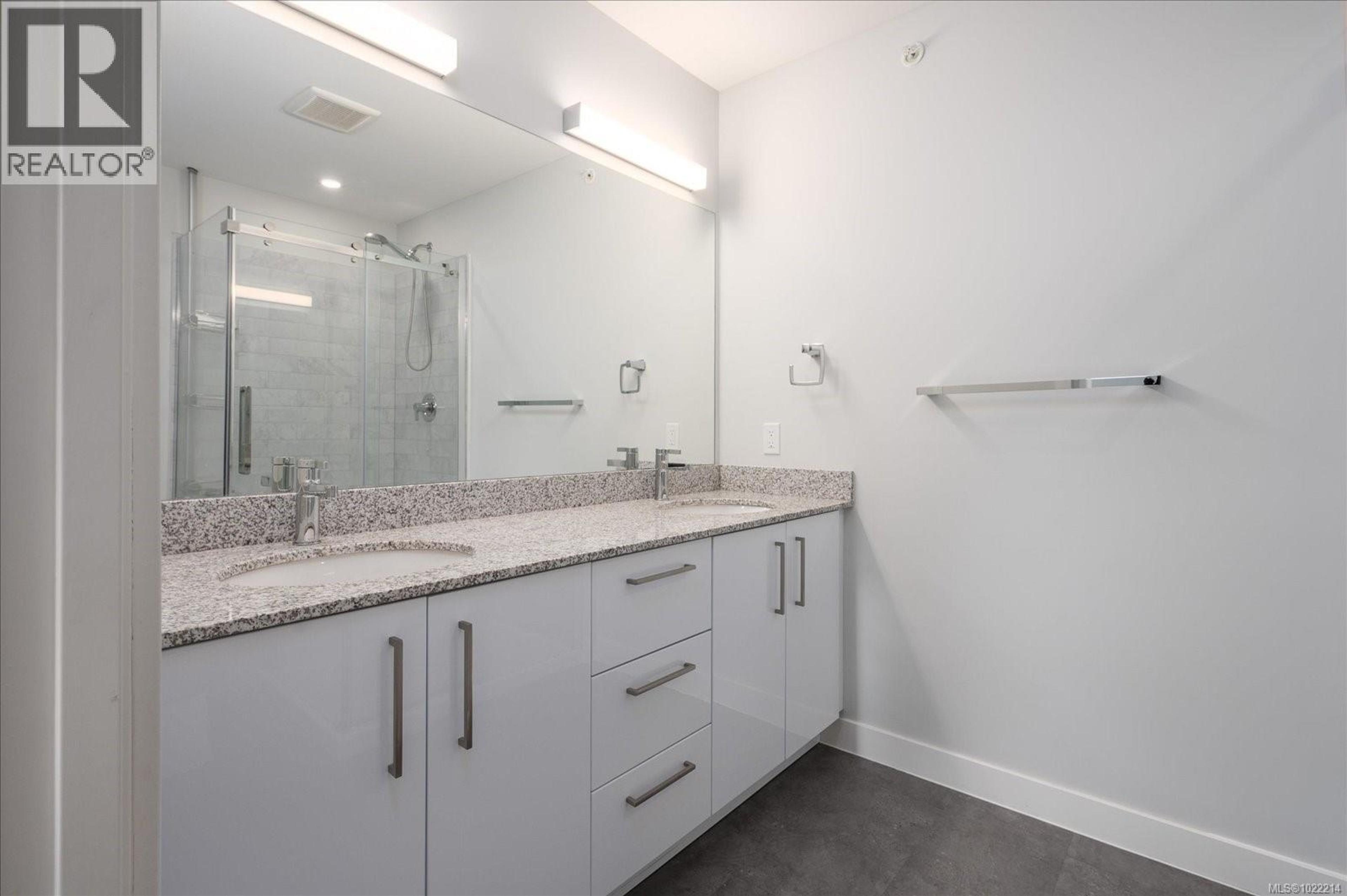 #5 119 MOILLIET ST - 9