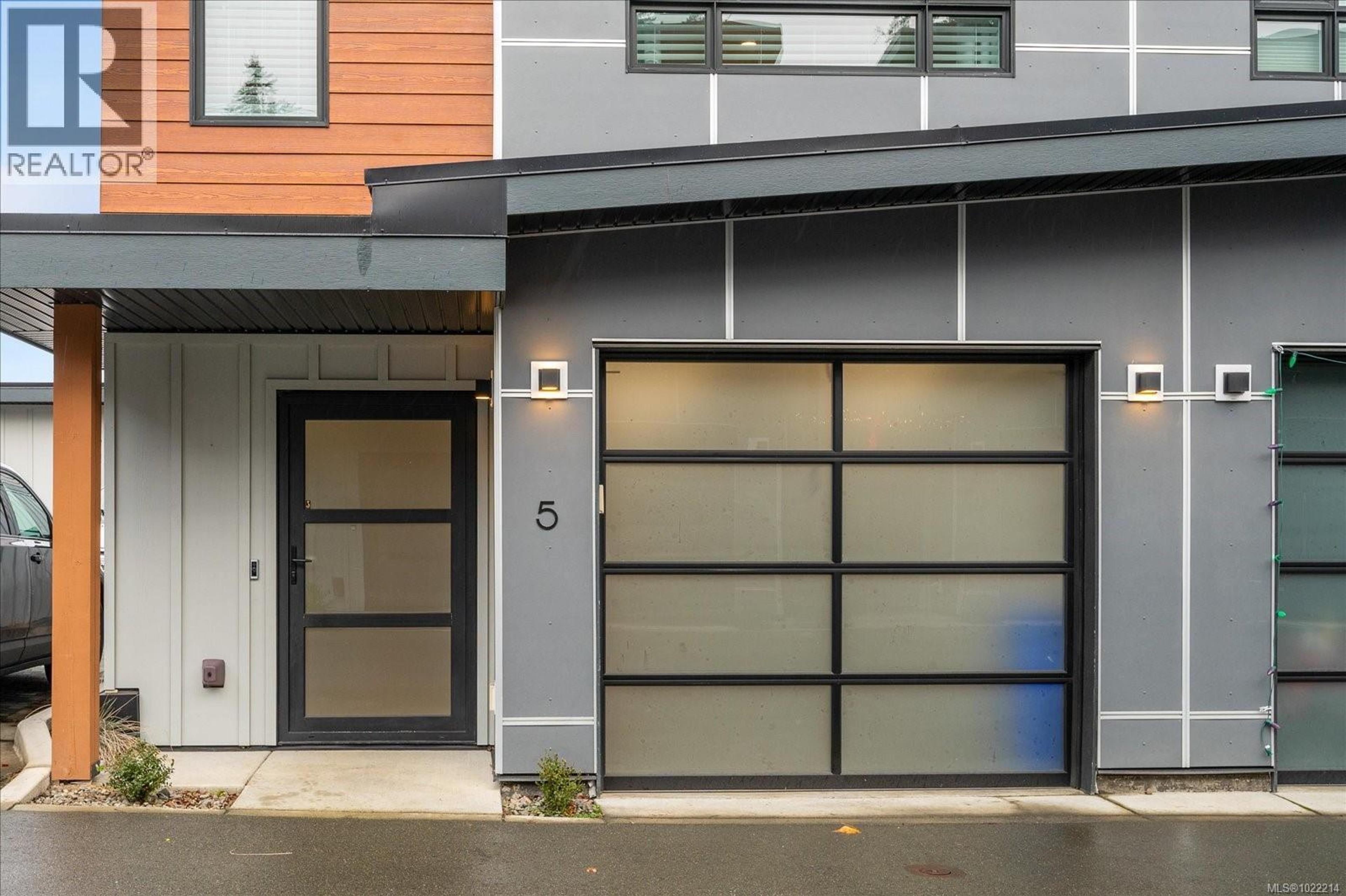 #5 119 MOILLIET ST - 20