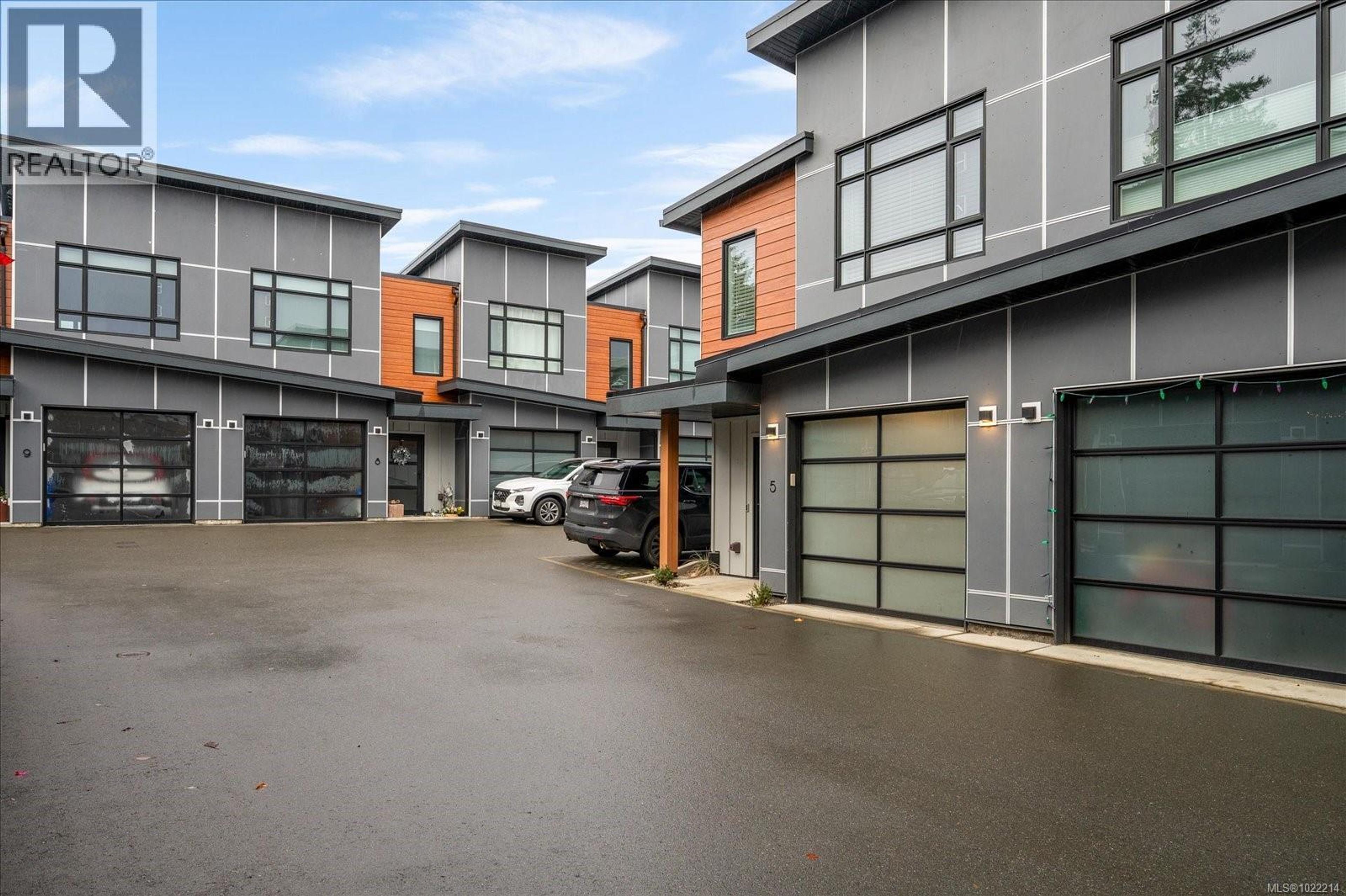 #5 119 MOILLIET ST - 38