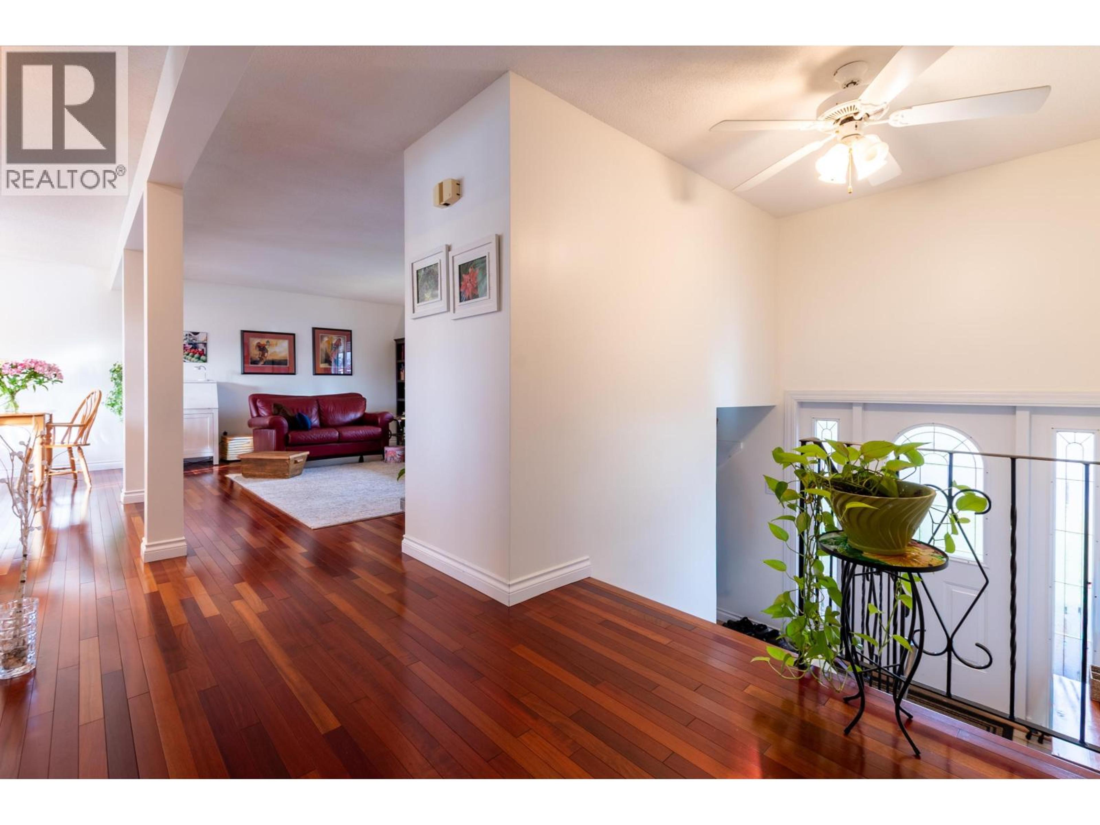 1081 DAVIE AVENUE - 30