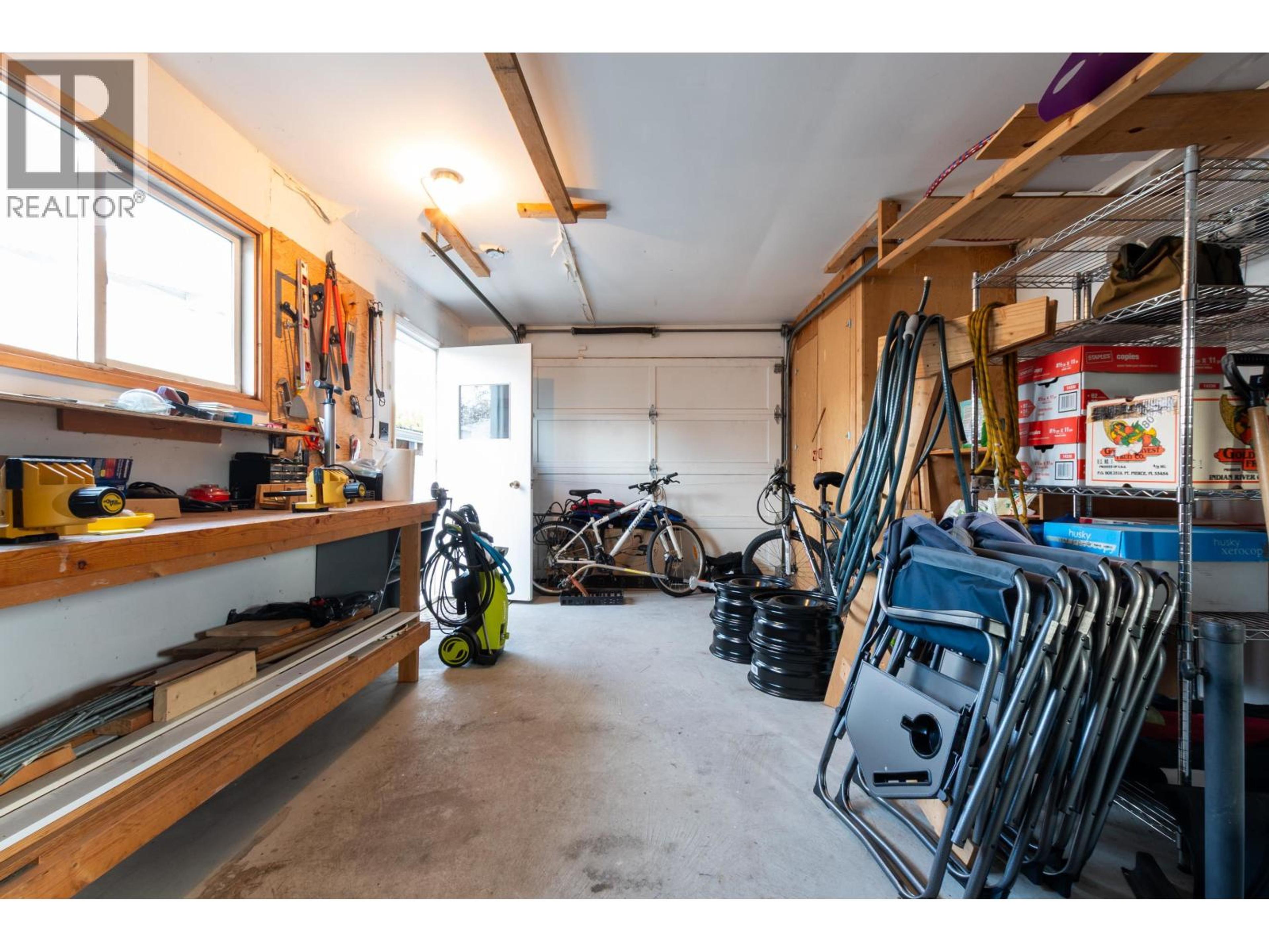 1081 DAVIE AVENUE - 38