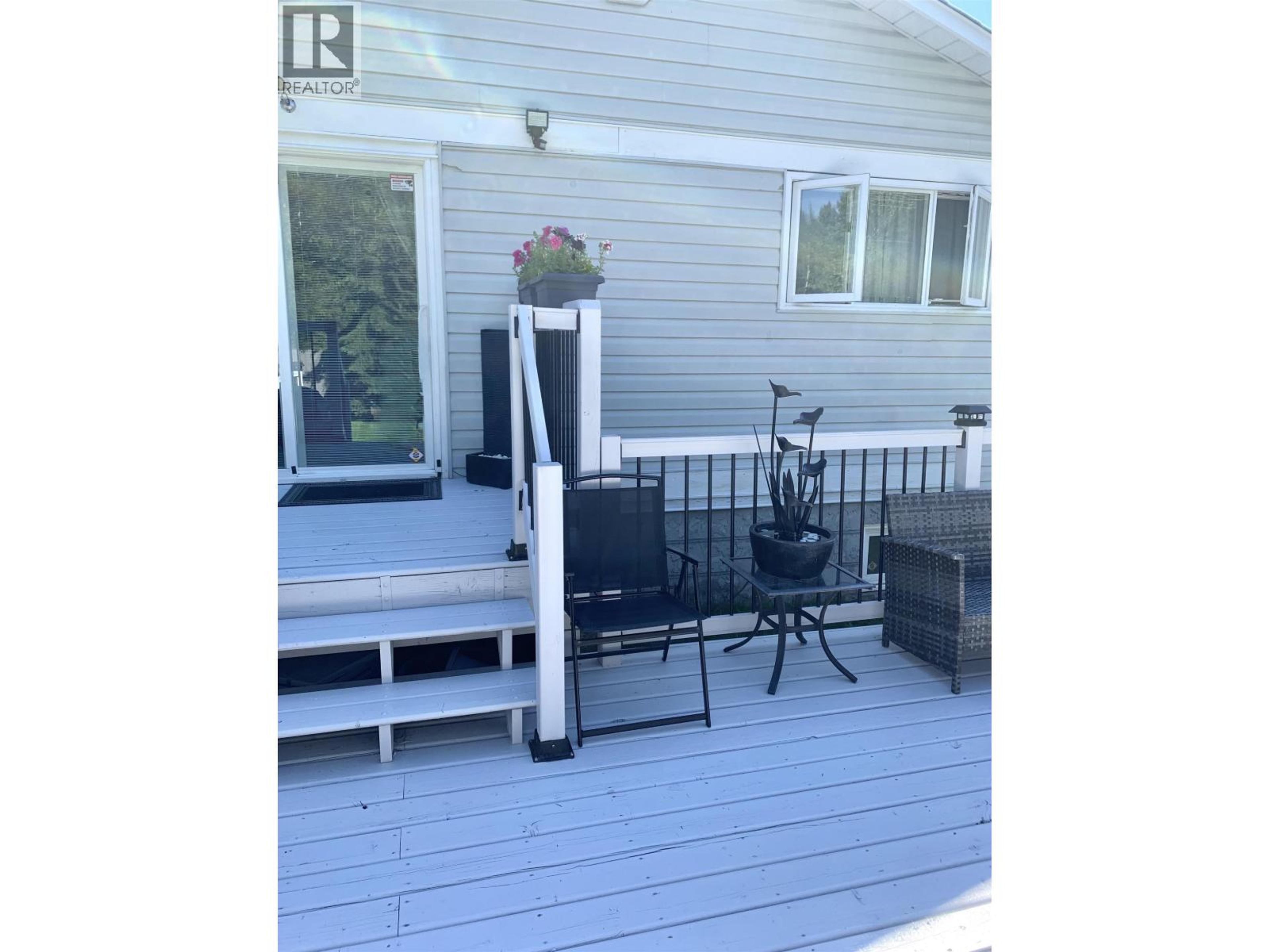 8069 ROCHESTER CRESCENT - 24