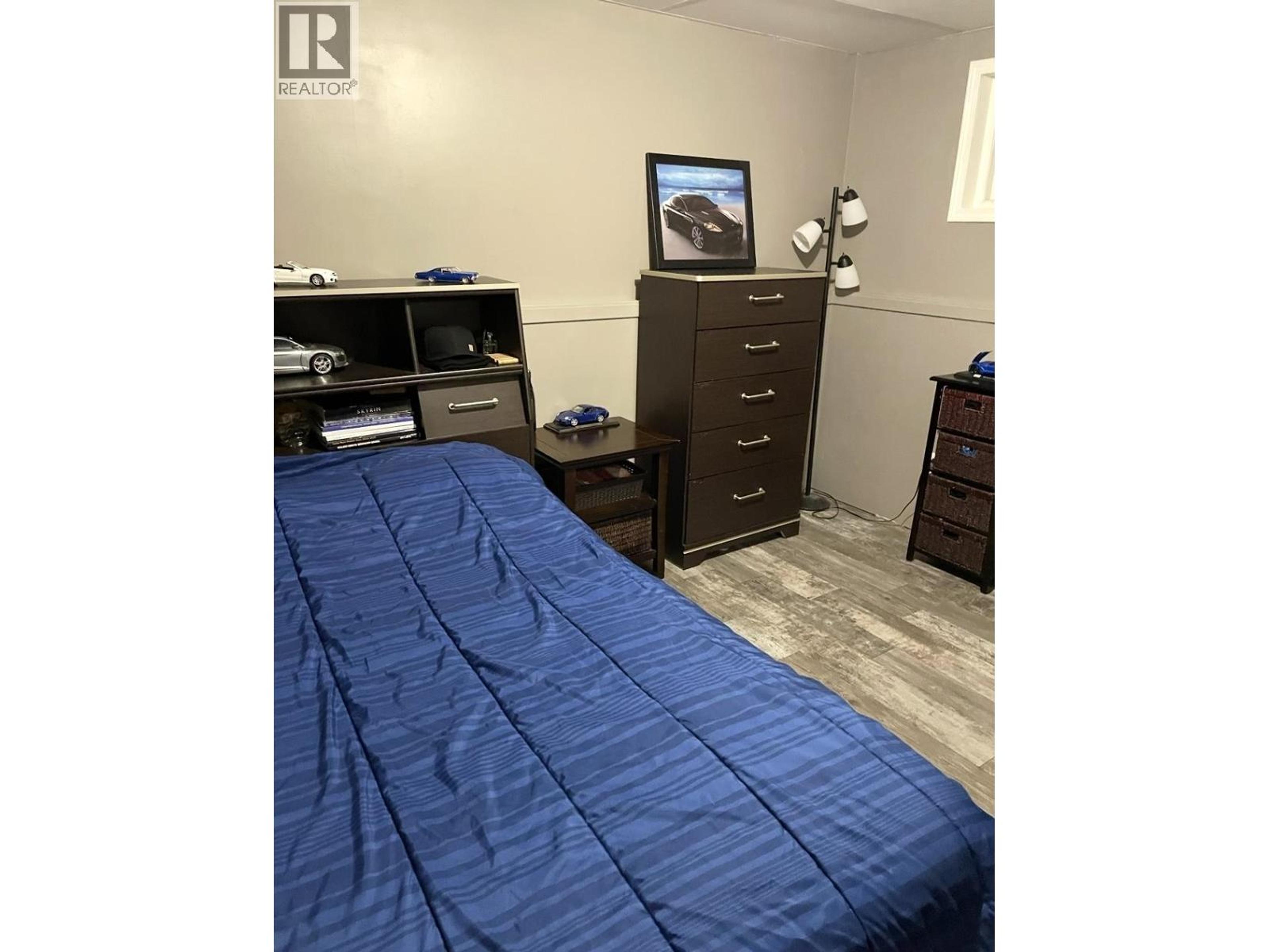 8069 ROCHESTER CRESCENT - 16