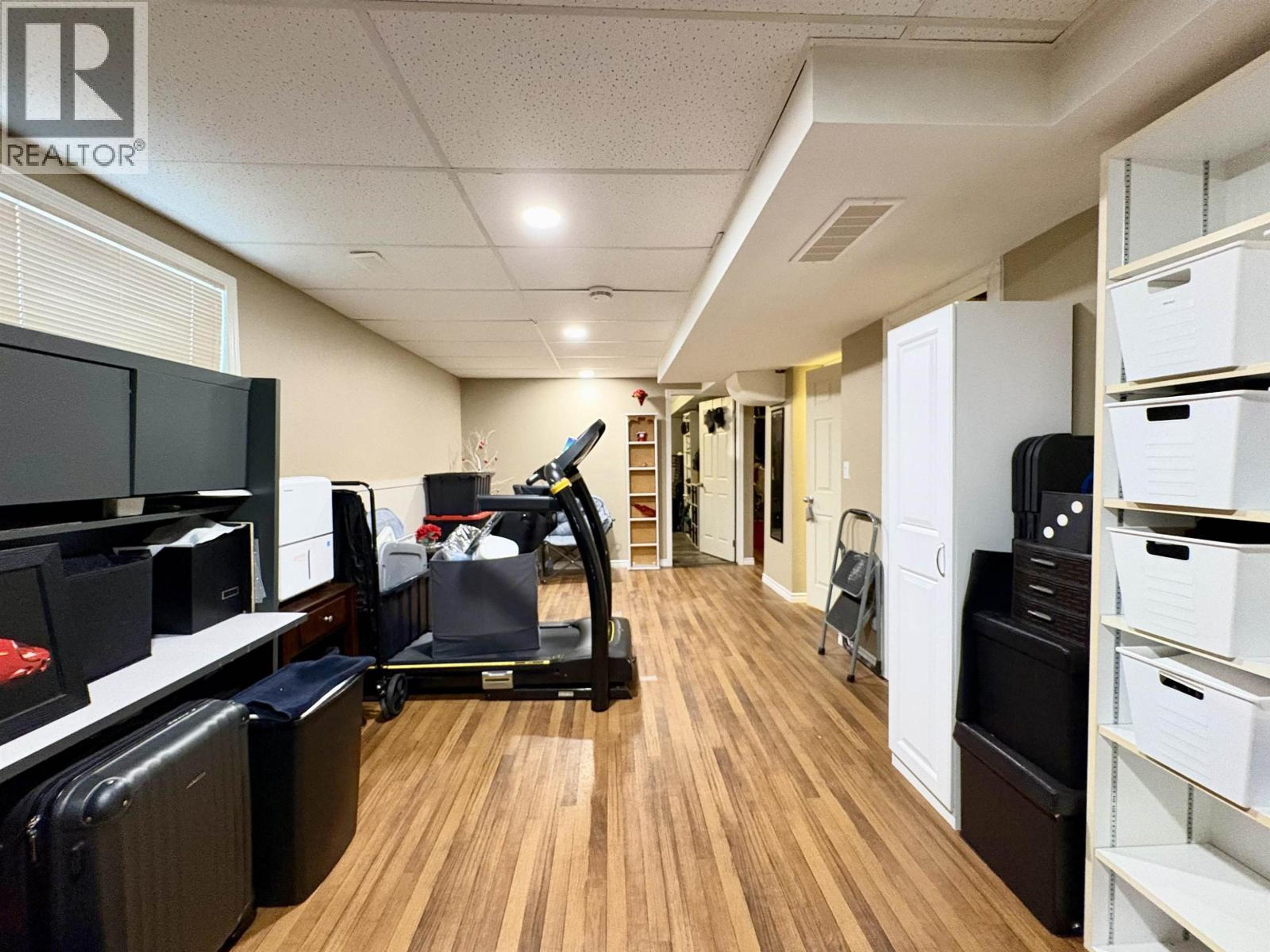 8069 ROCHESTER CRESCENT - 15