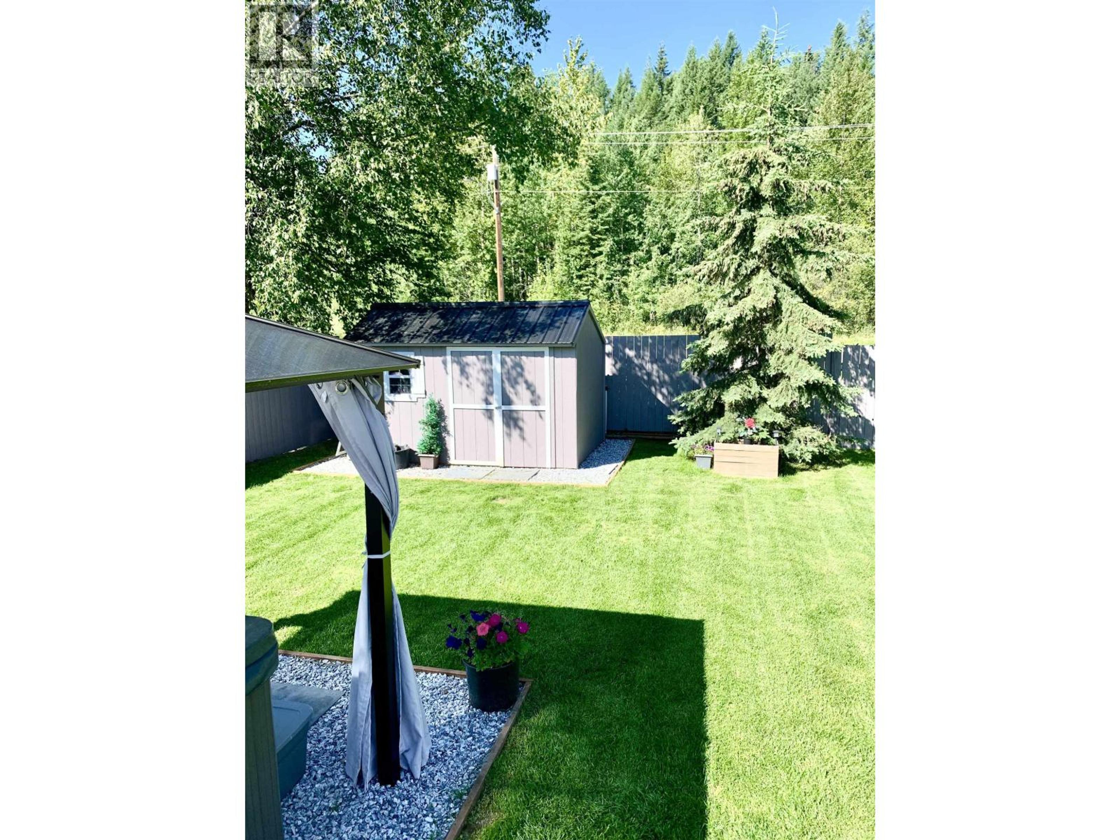 8069 ROCHESTER CRESCENT - 19