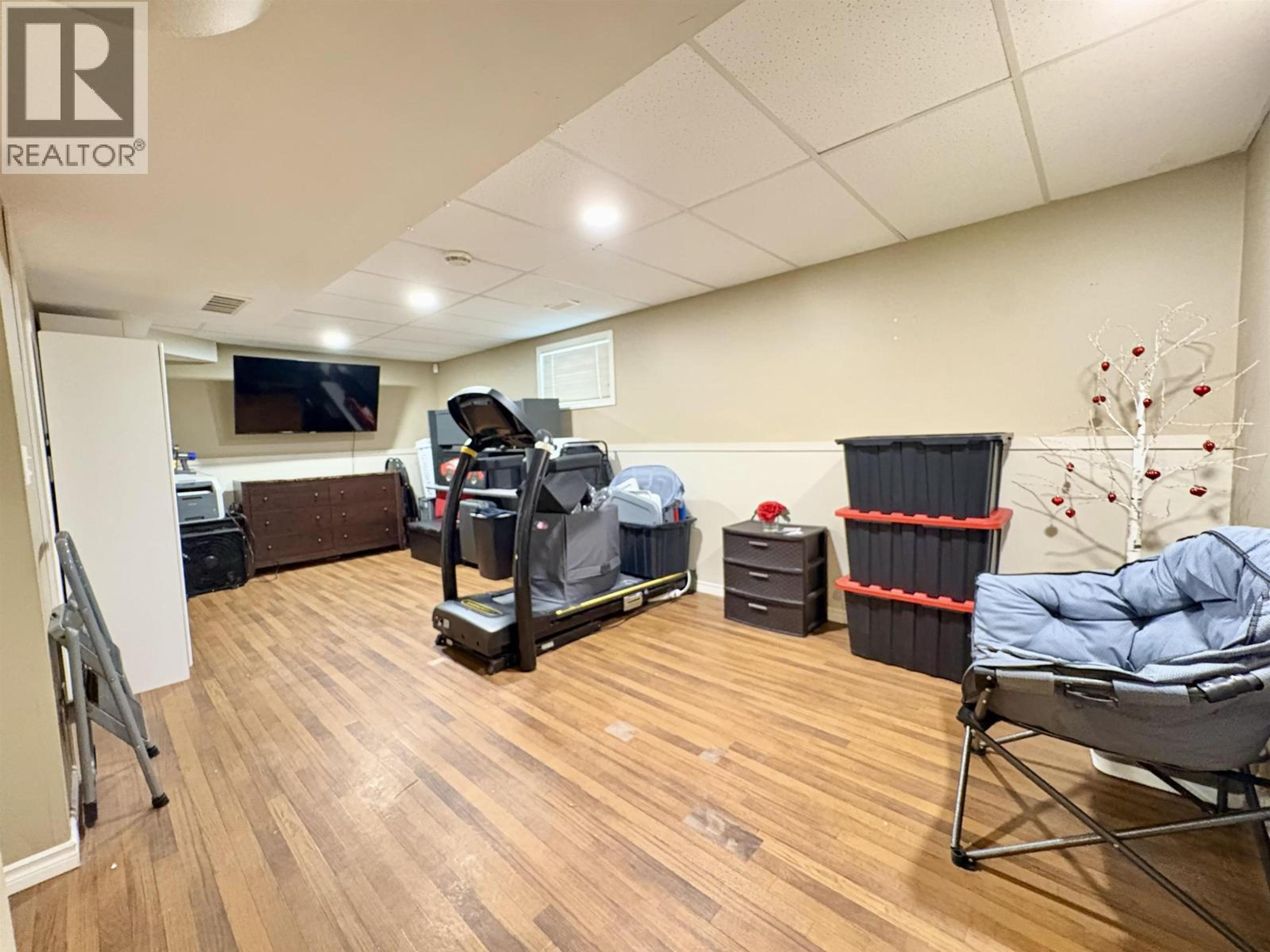 8069 ROCHESTER CRESCENT - 14