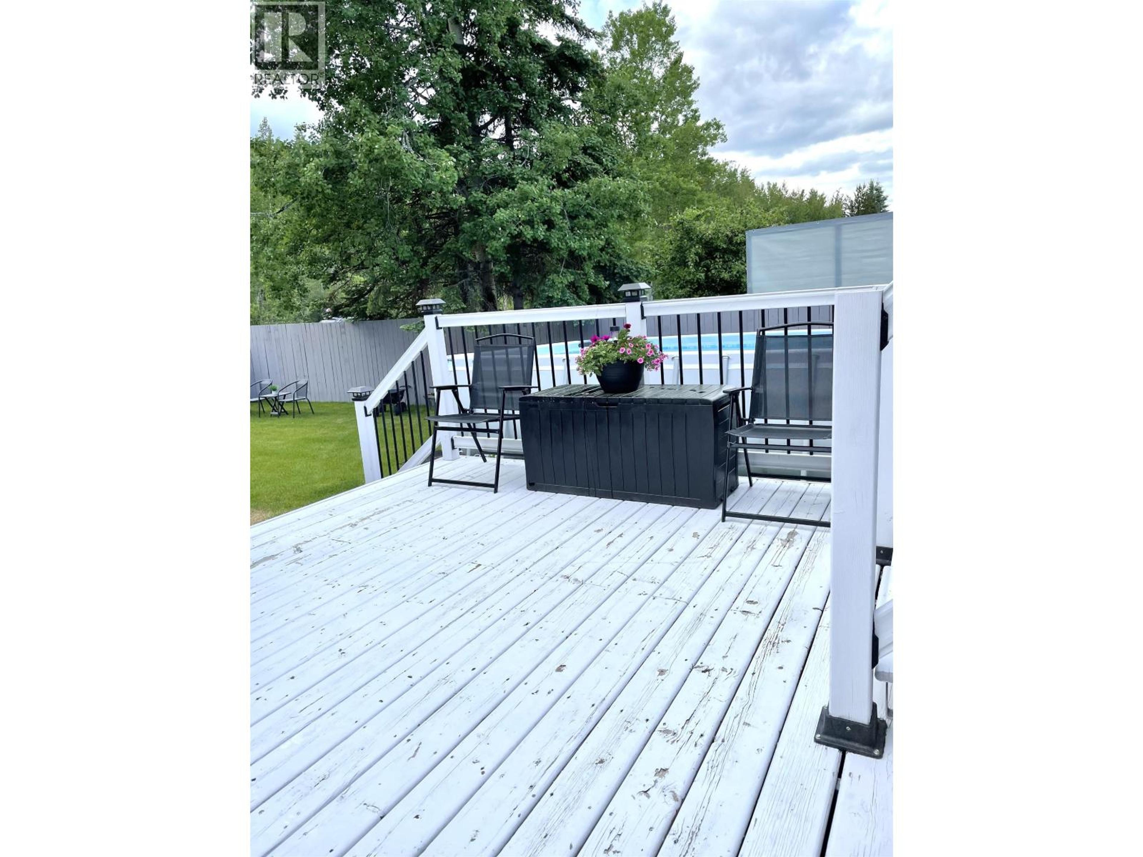 8069 ROCHESTER CRESCENT - 26