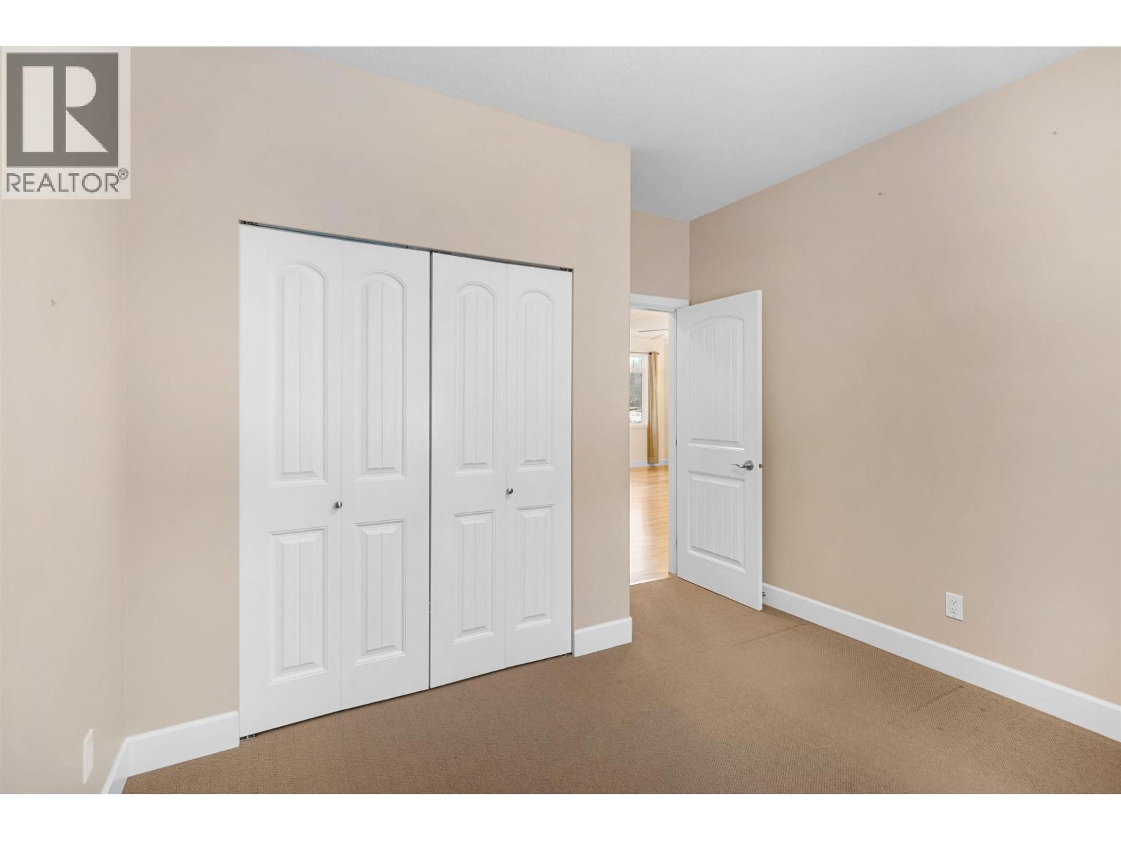 #158 1702 DYKE ROAD - 19