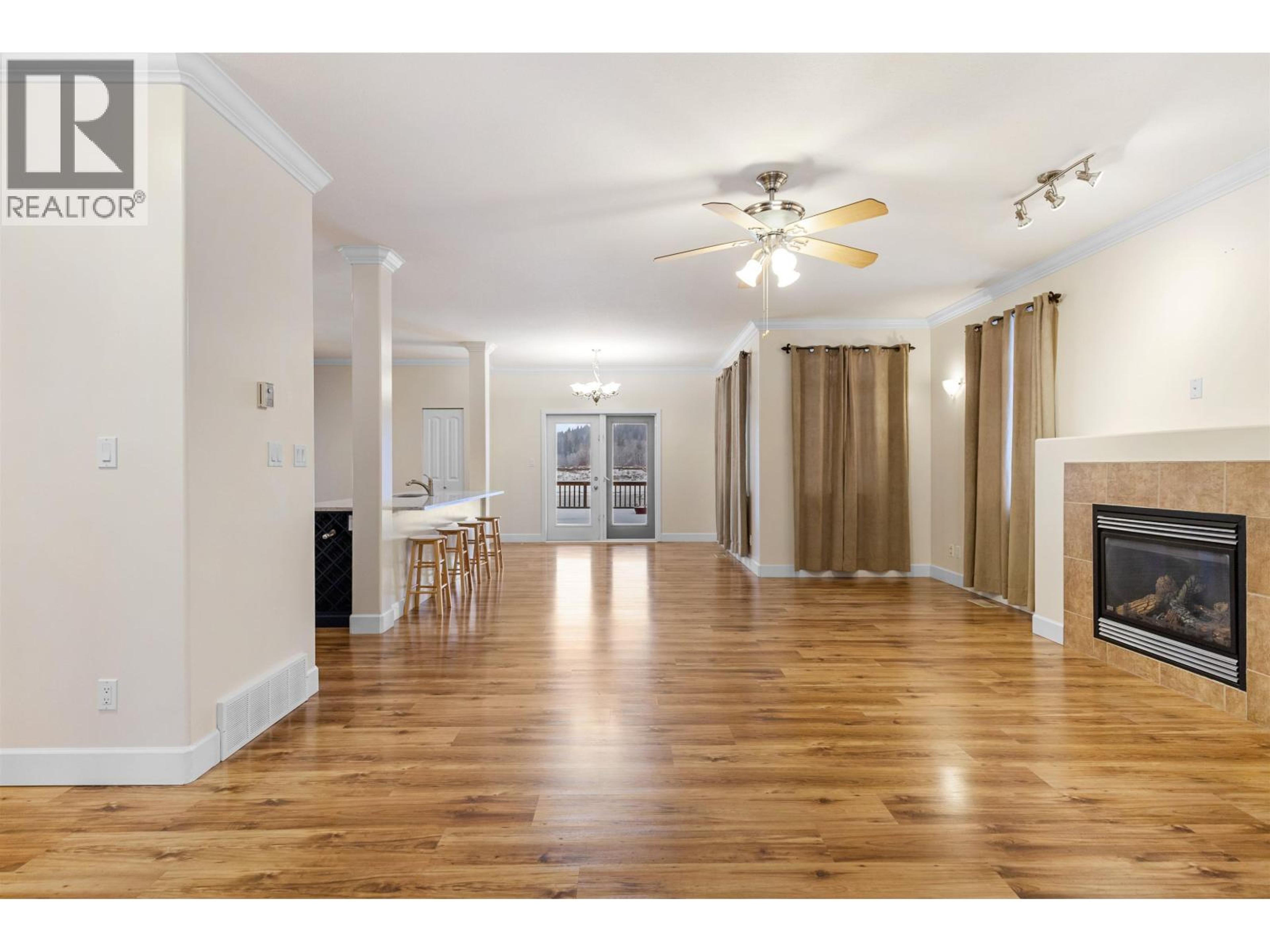 #158 1702 DYKE ROAD - 6